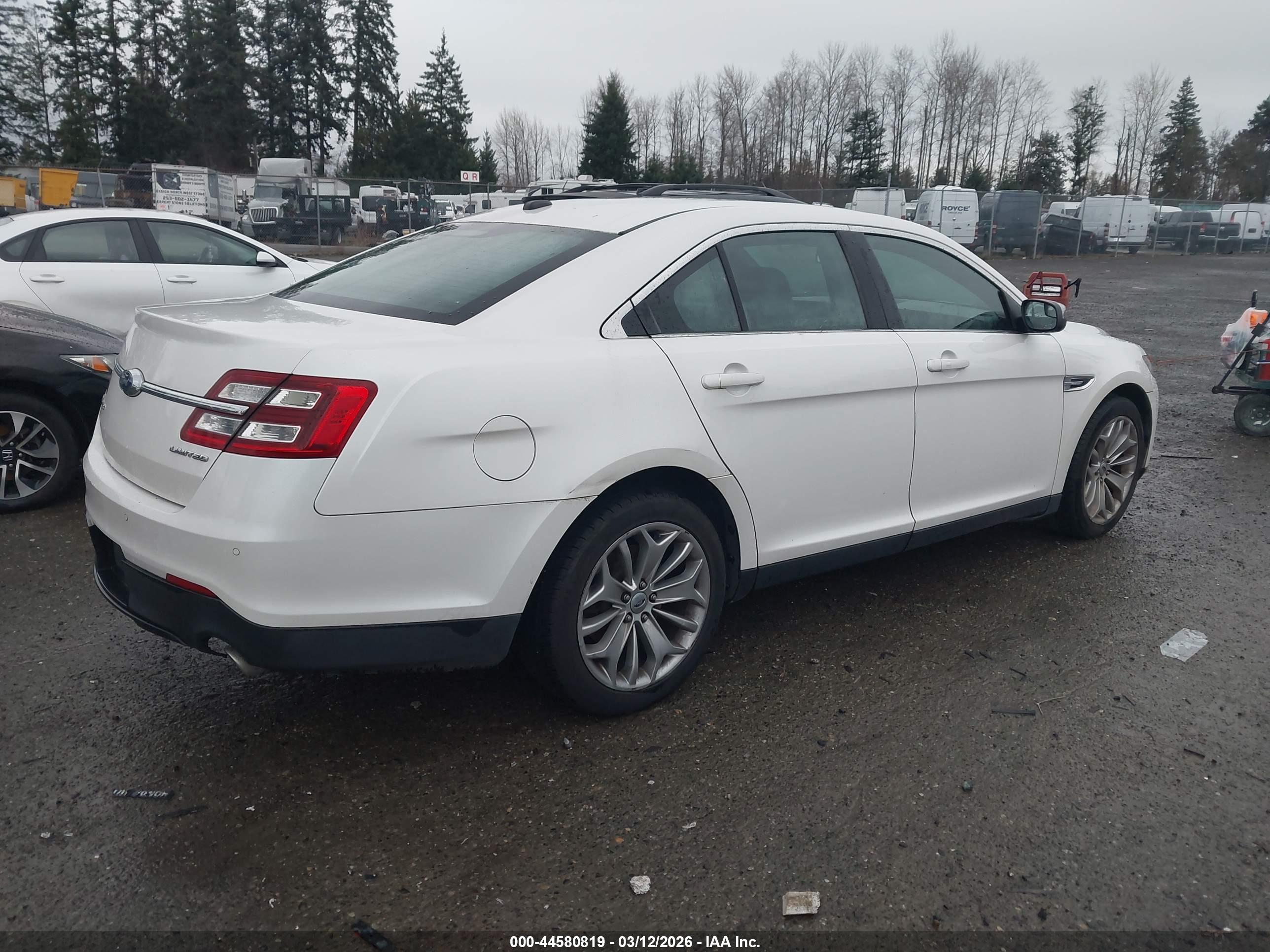 FORD TAURUS image 4
