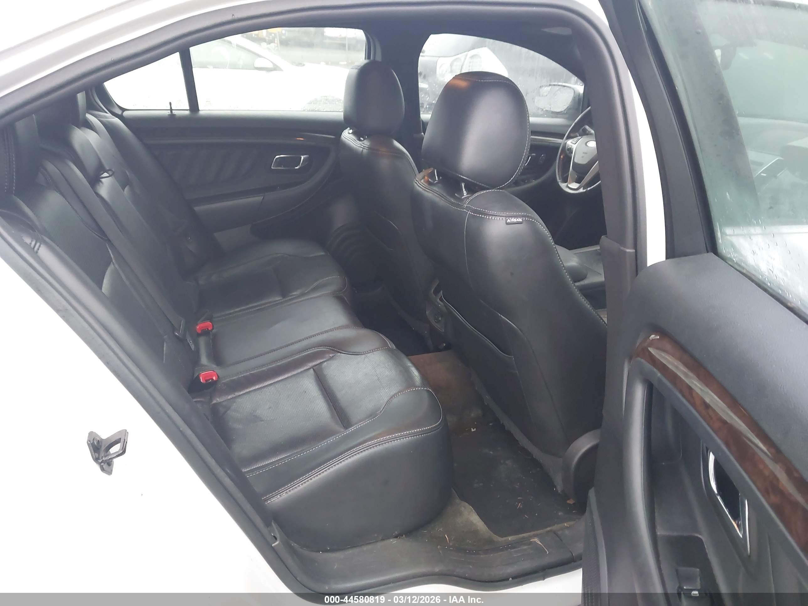 FORD TAURUS image 8