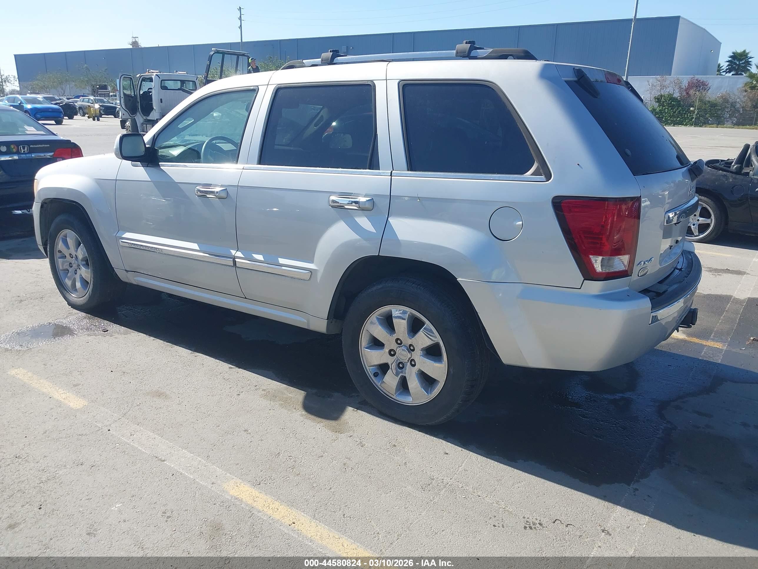 JEEP GRAND image 3