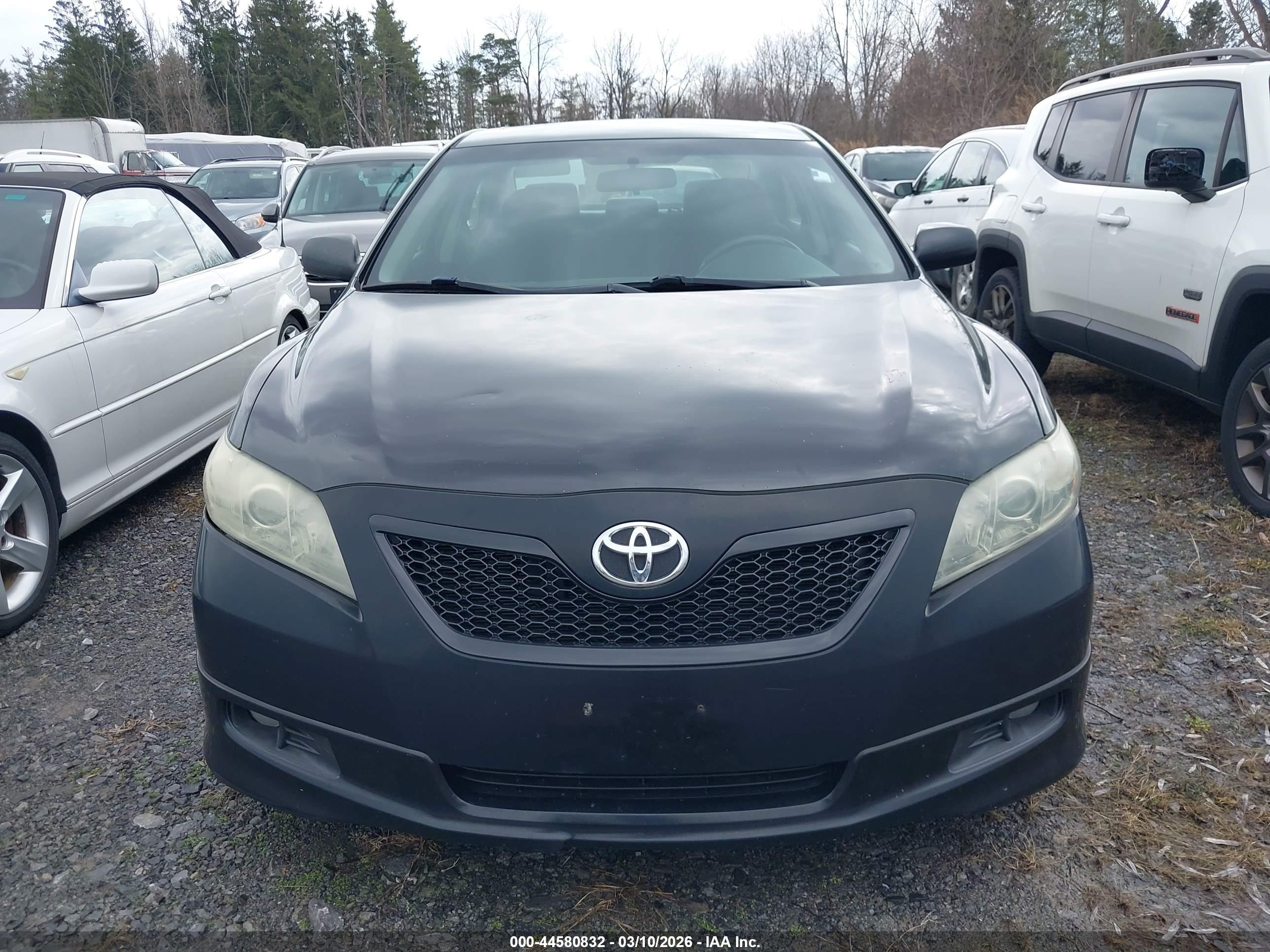TOYOTA CAMRY image 6