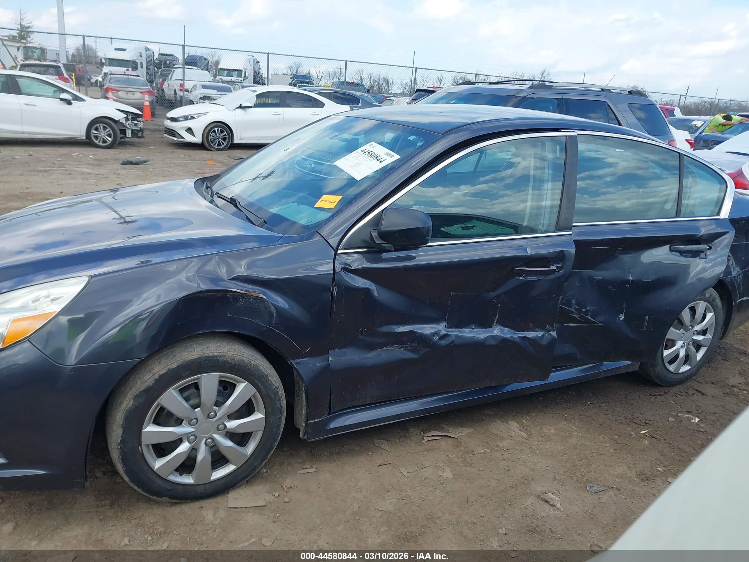 SUBARU LEGACY image 6