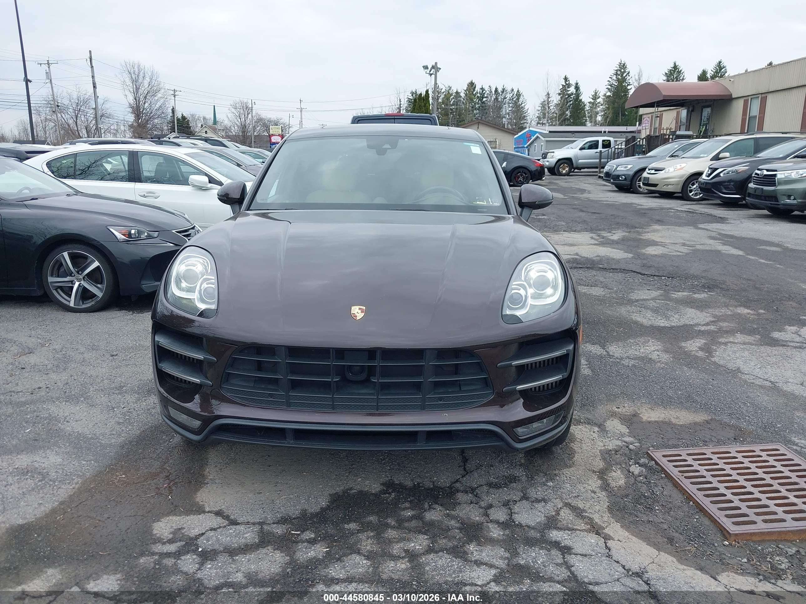 PORSCHE MACAN image 6