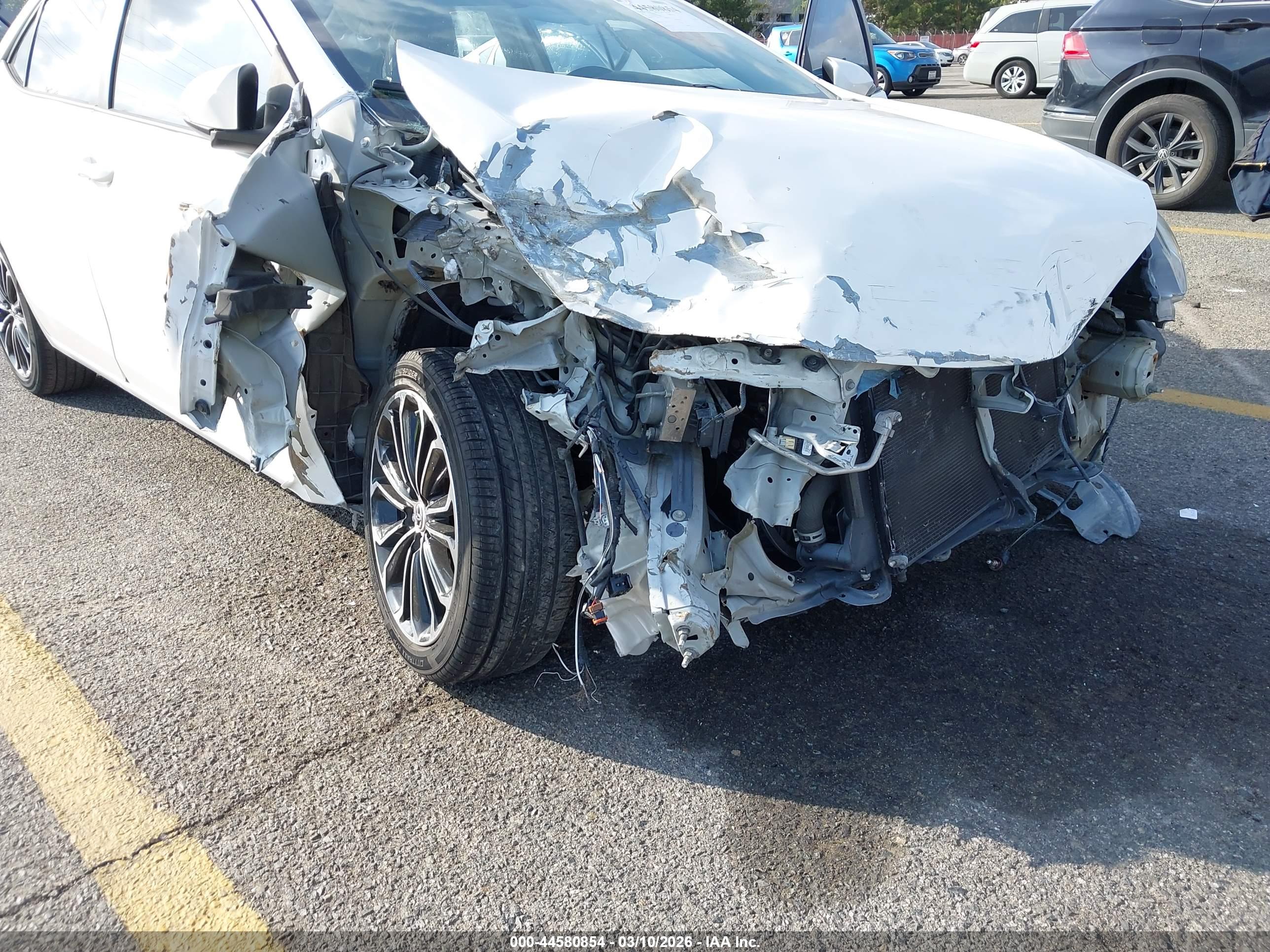 TOYOTA COROLLA image 6