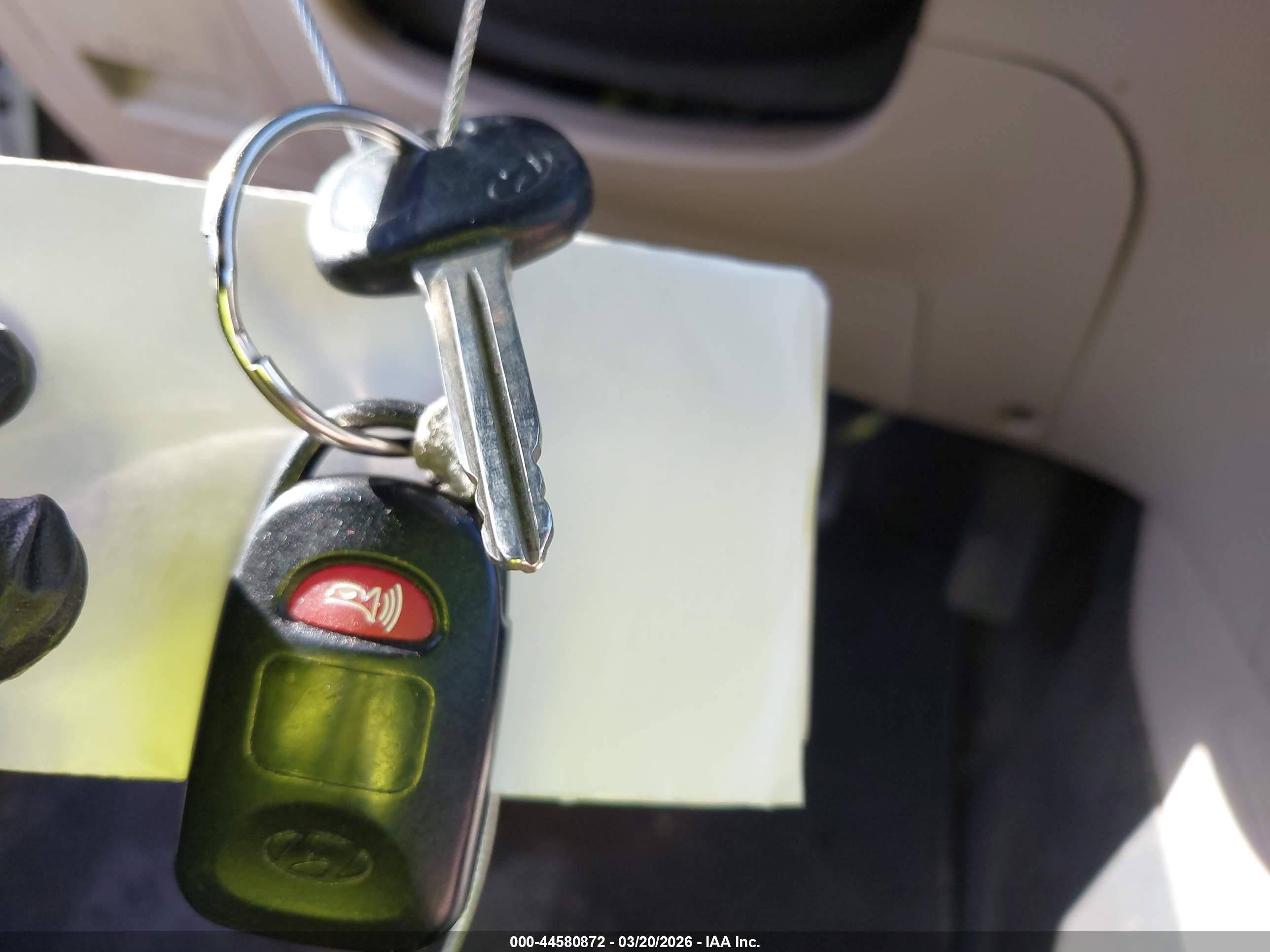 HYUNDAI ELANTRA image 11