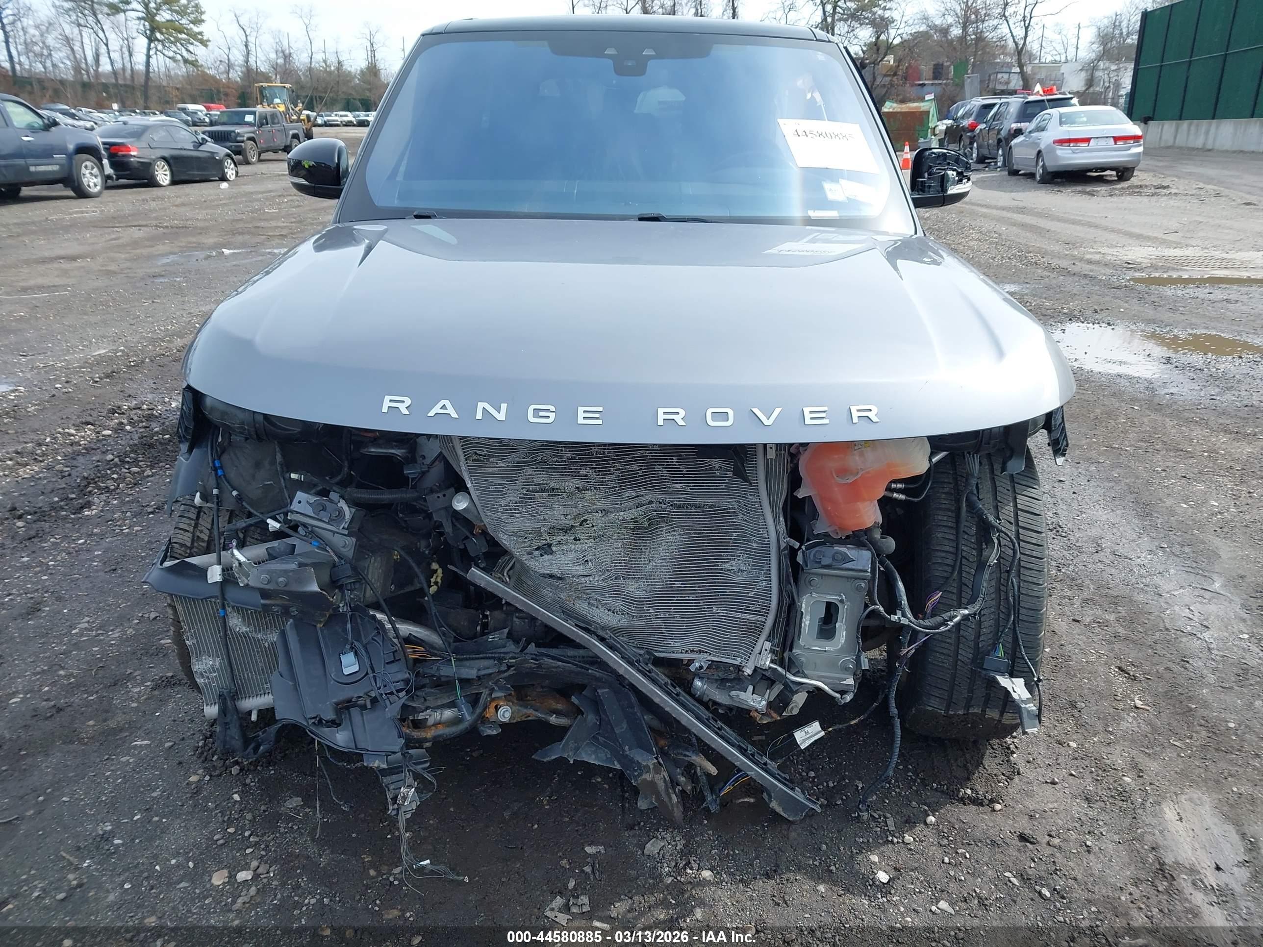 LAND ROVER image 6