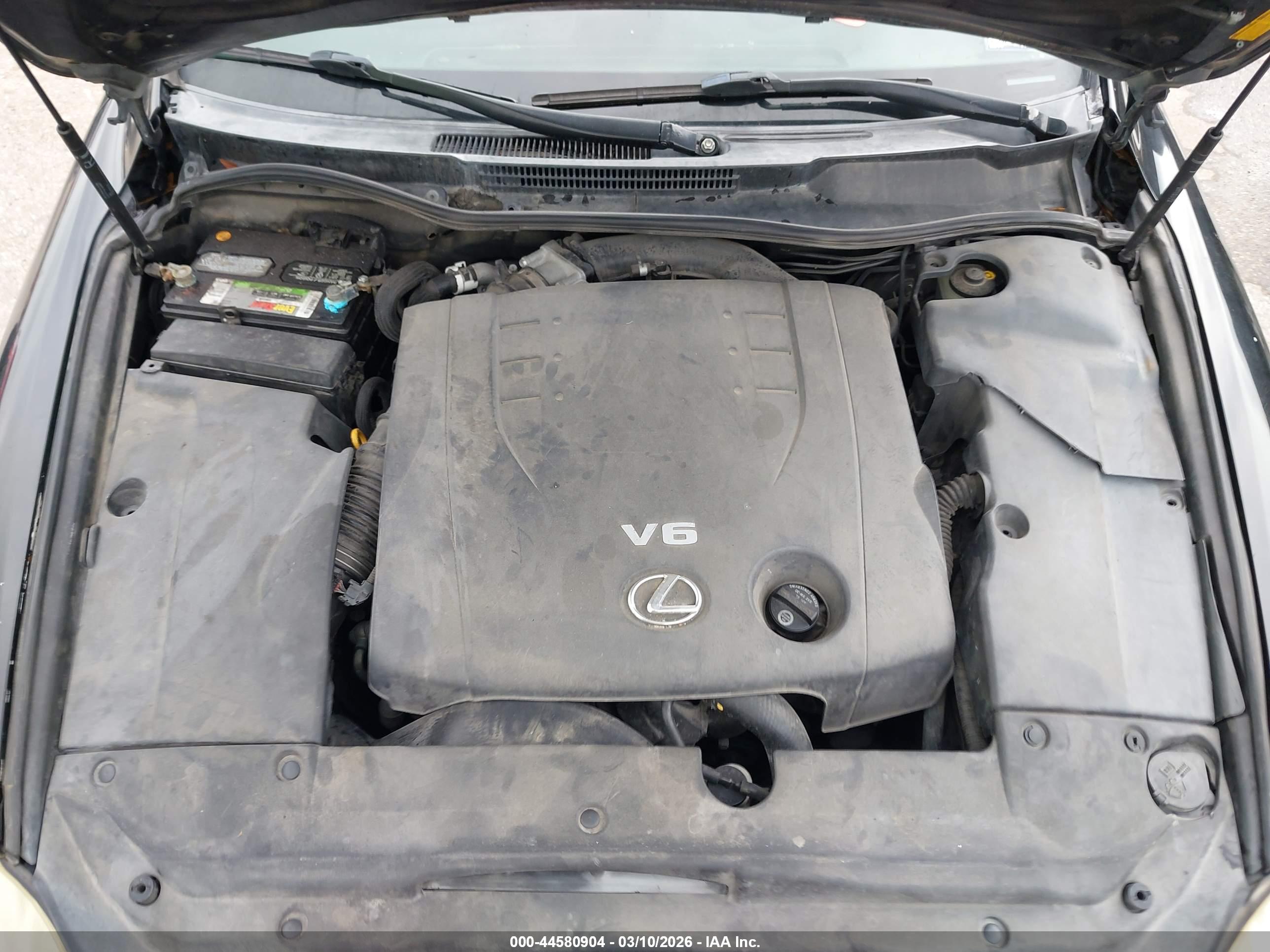 LEXUS IS image 10