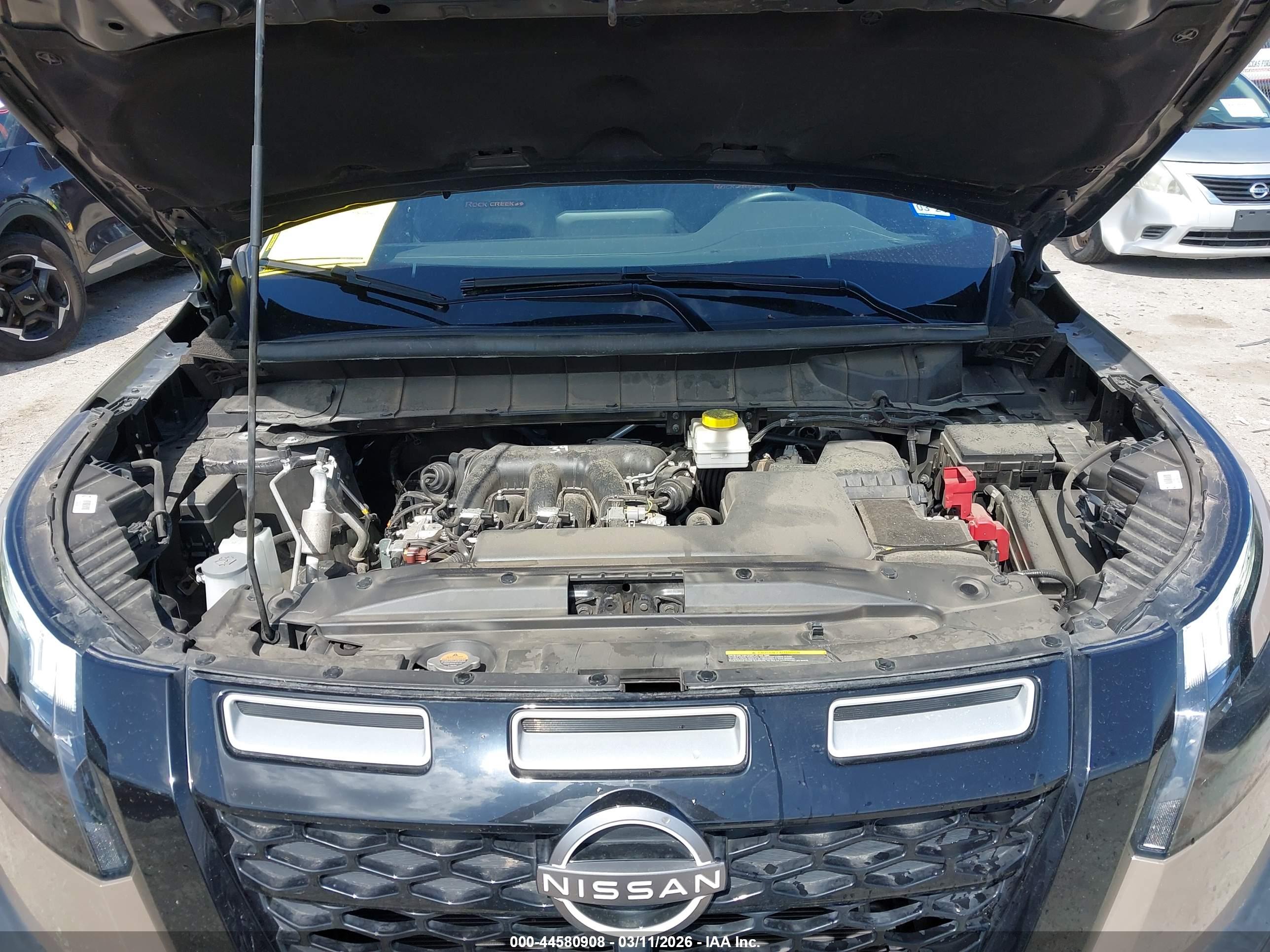 NISSAN PATHFINDER image 10