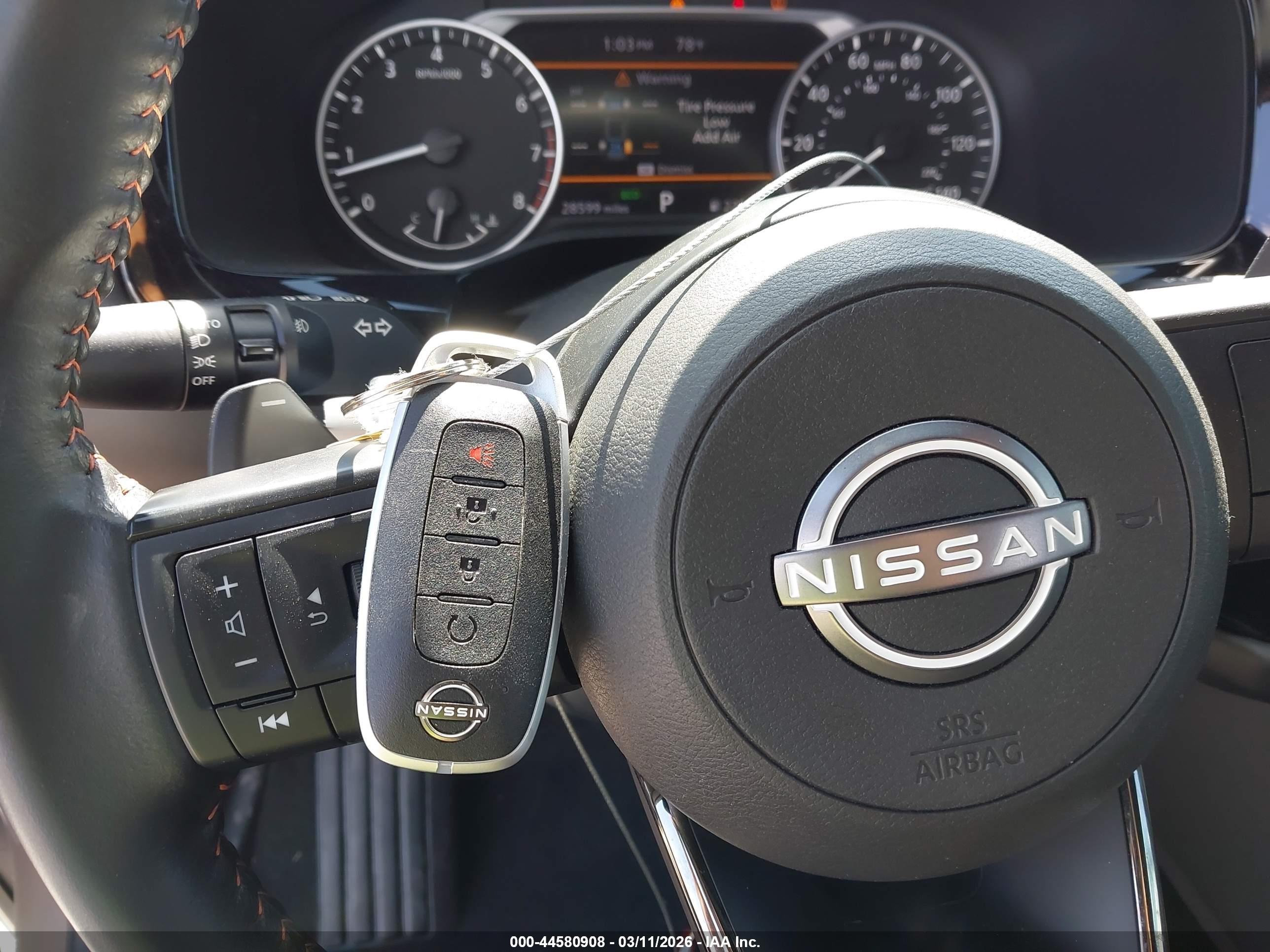 NISSAN PATHFINDER image 11