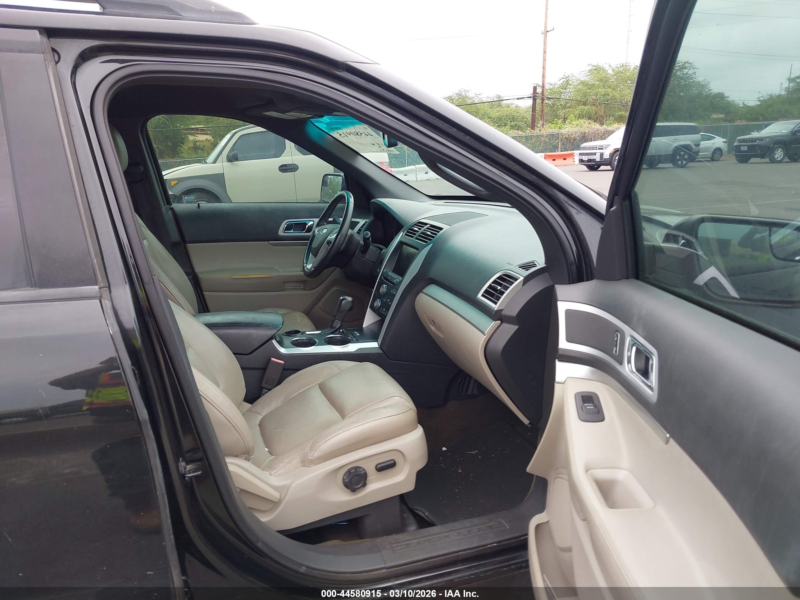 FORD EXPLORER image 5