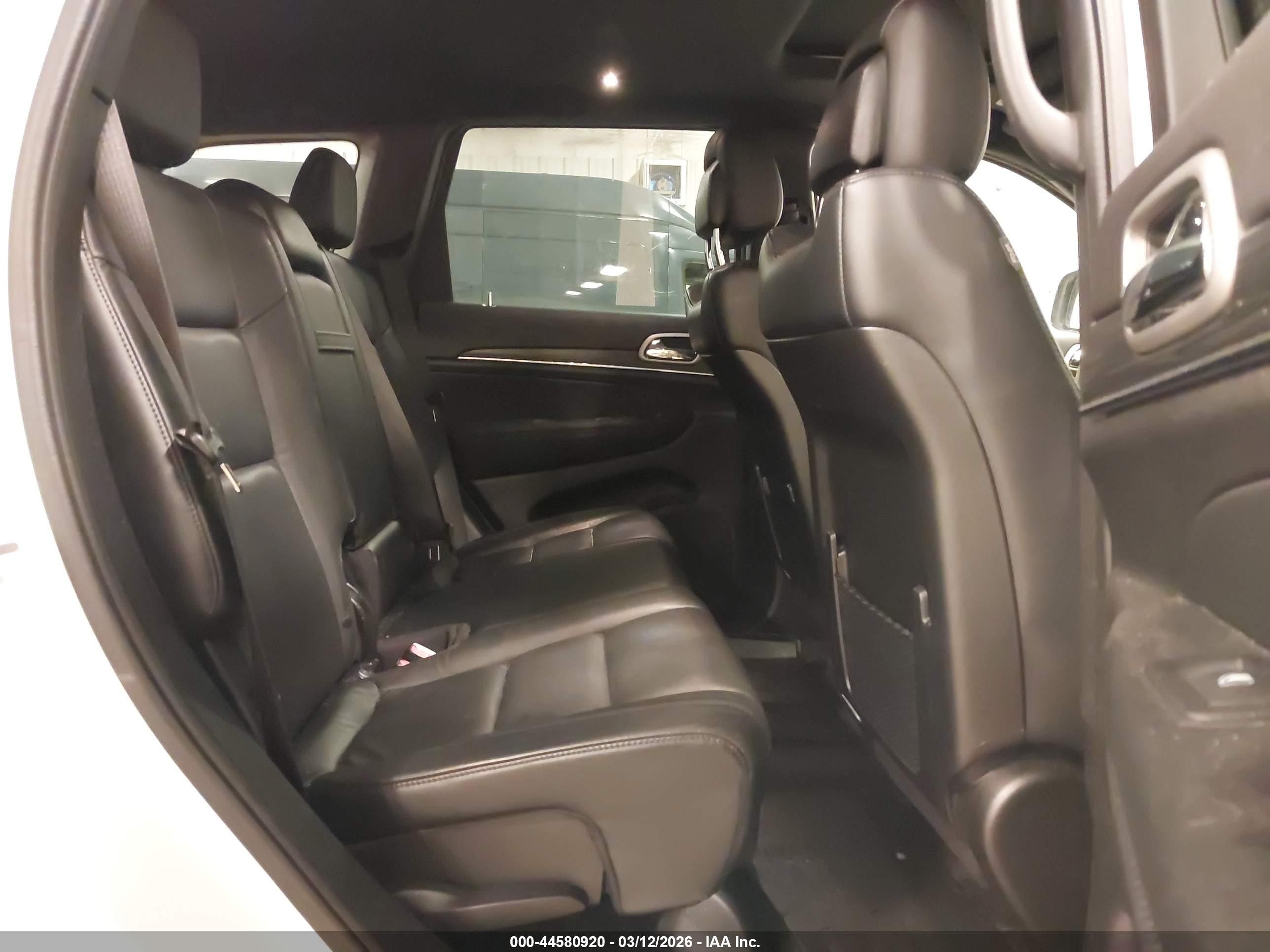 JEEP GRAND image 8