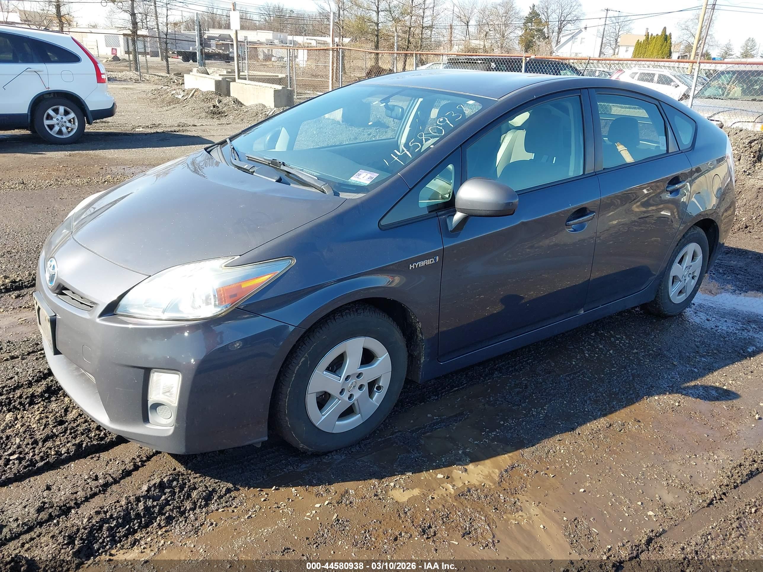 TOYOTA PRIUS image 2