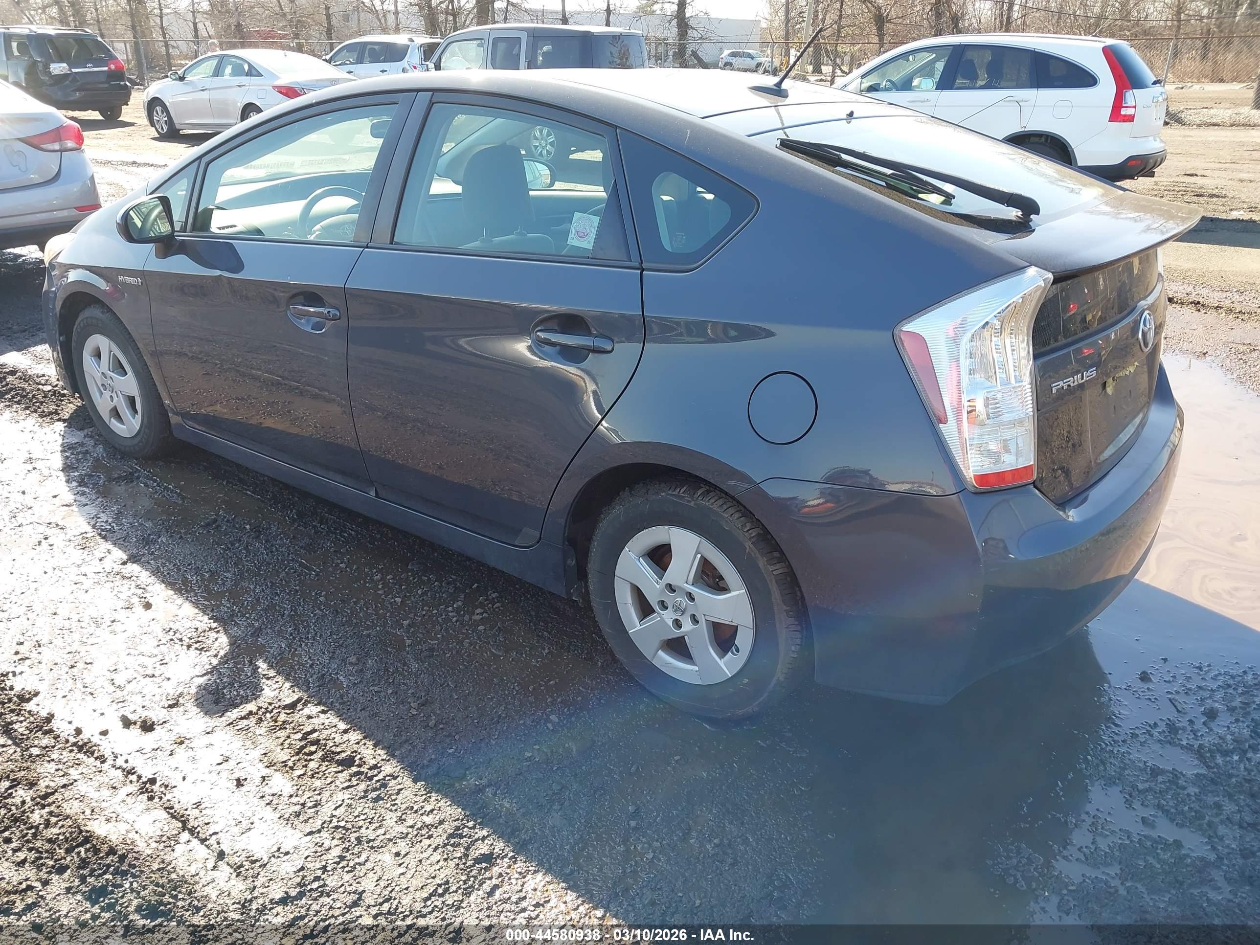 TOYOTA PRIUS image 3