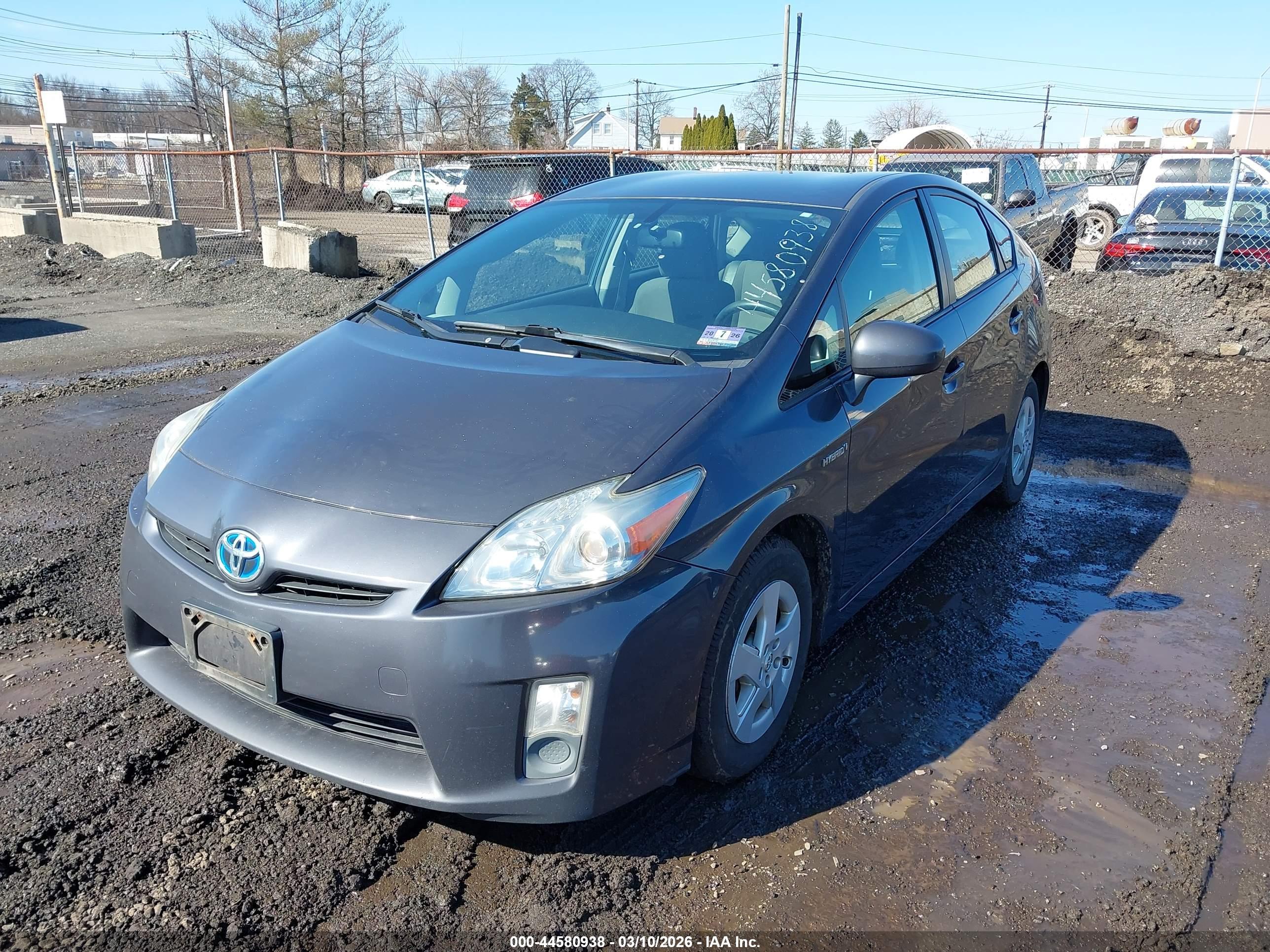 TOYOTA PRIUS image 6