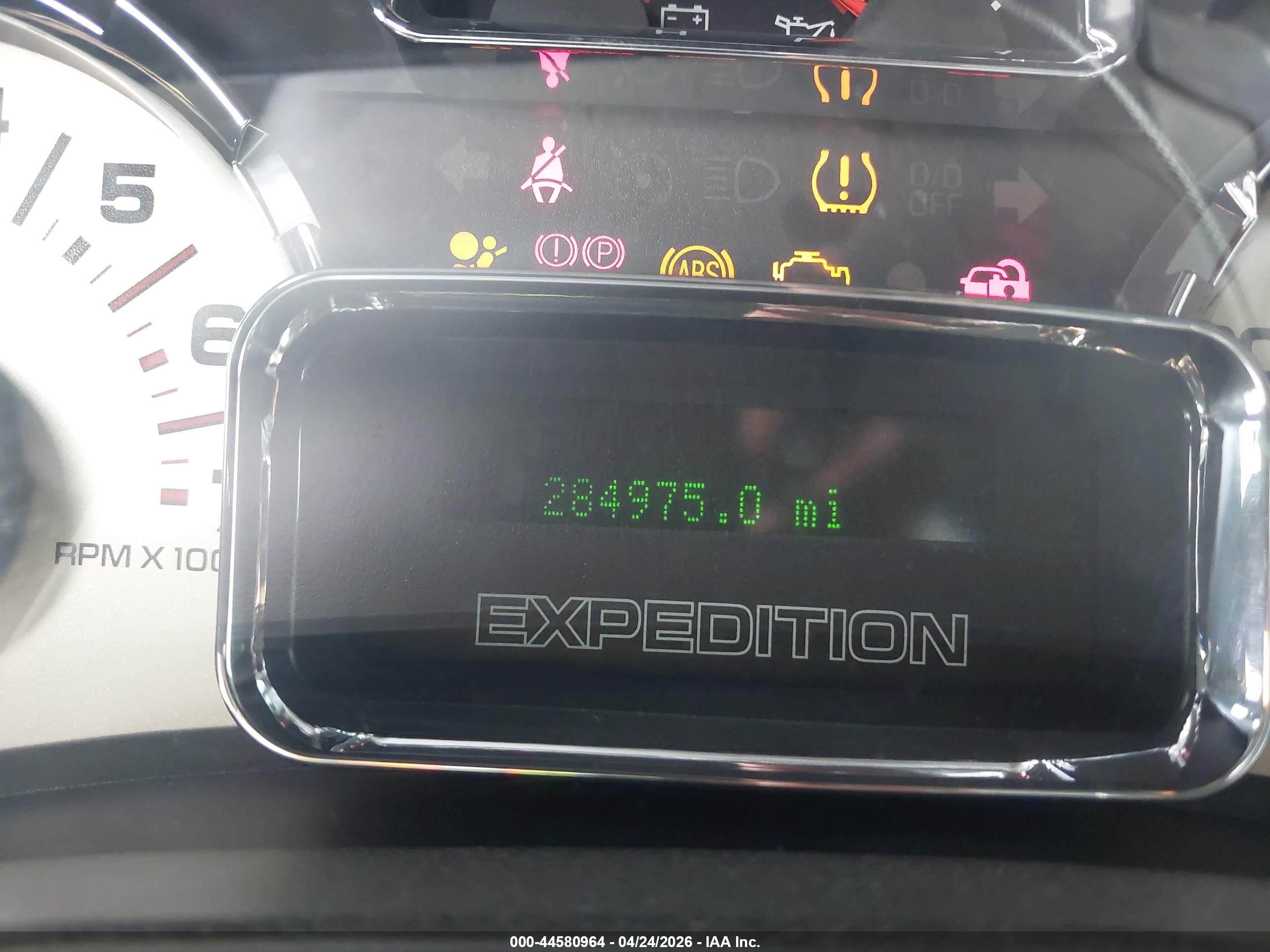 FORD EXPEDITION image 7