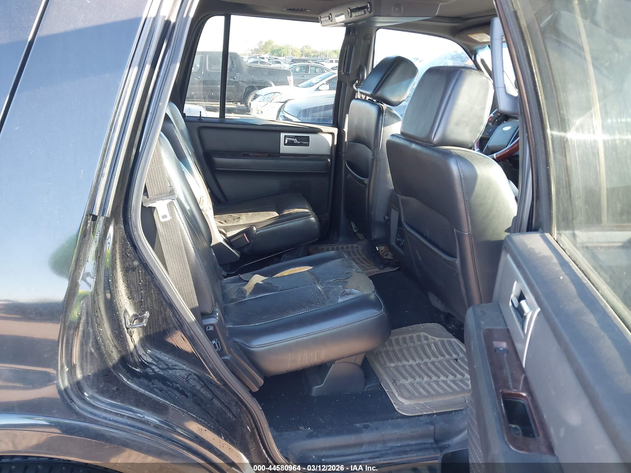 FORD EXPEDITION image 8