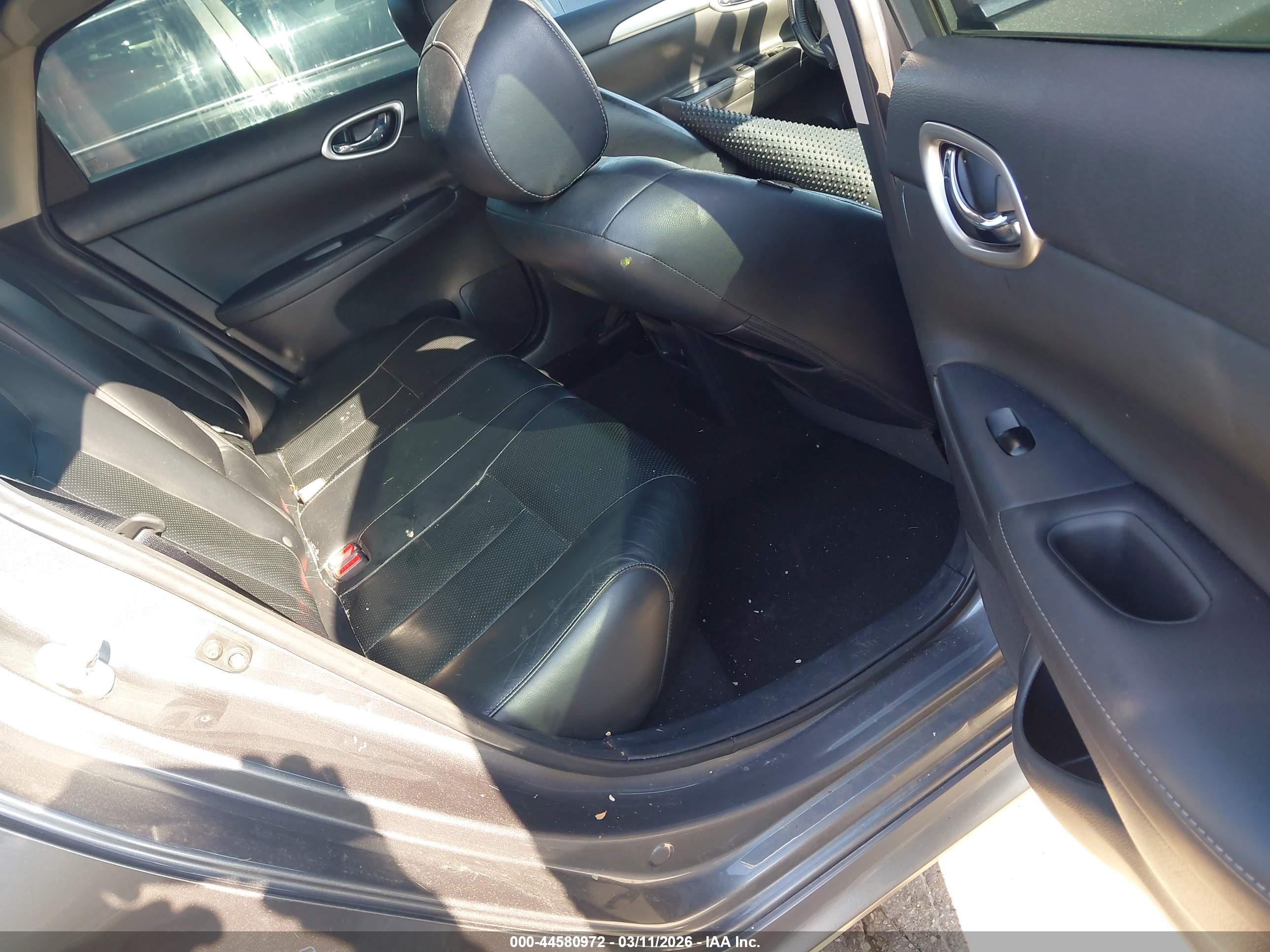 NISSAN SENTRA image 8