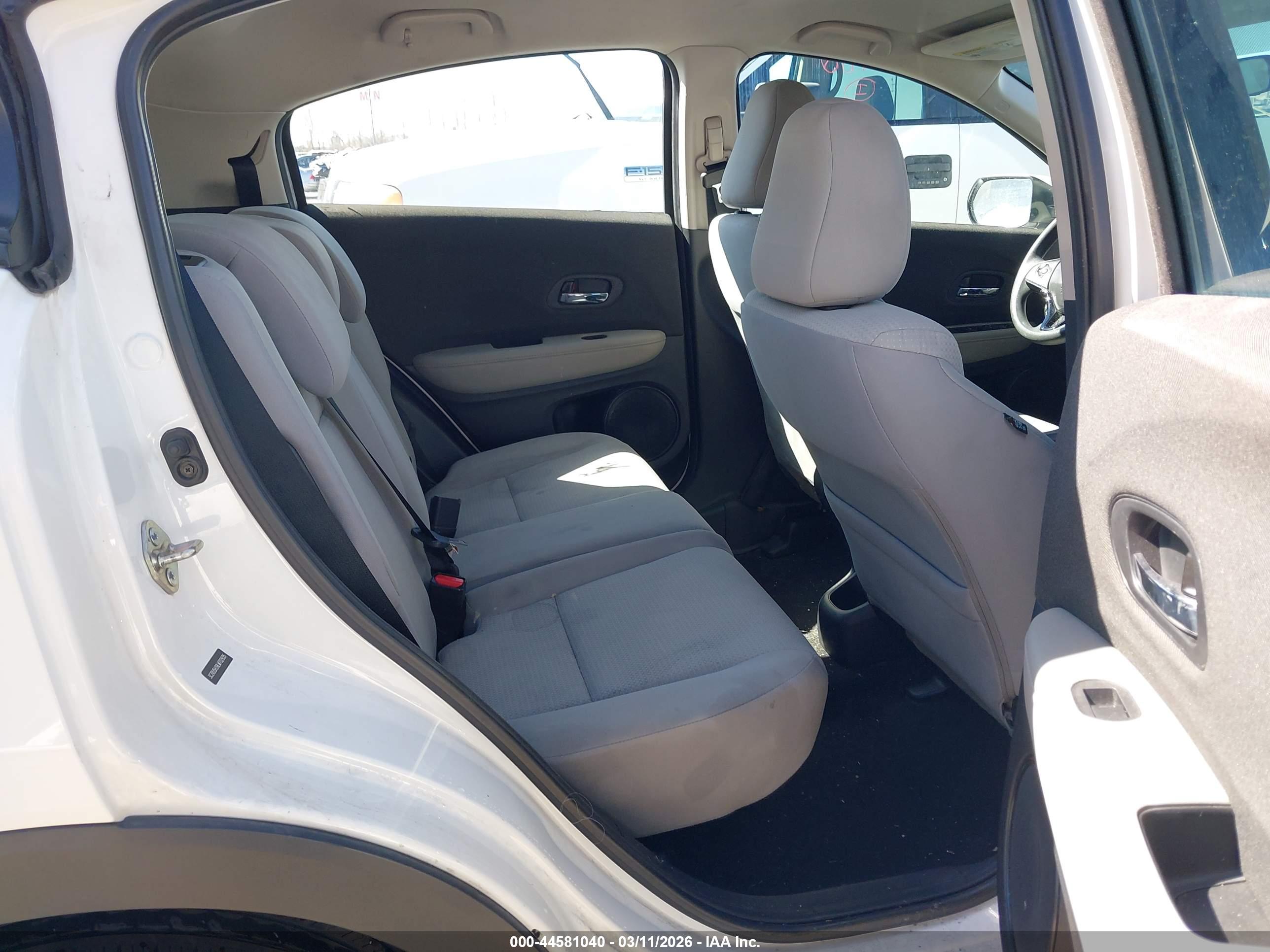 HONDA HR-V image 8