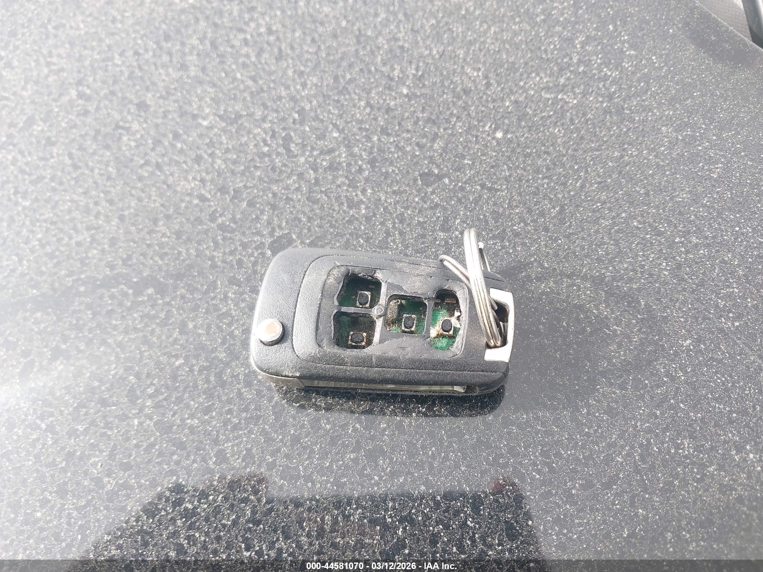 CHEVROLET EQUINOX image 11