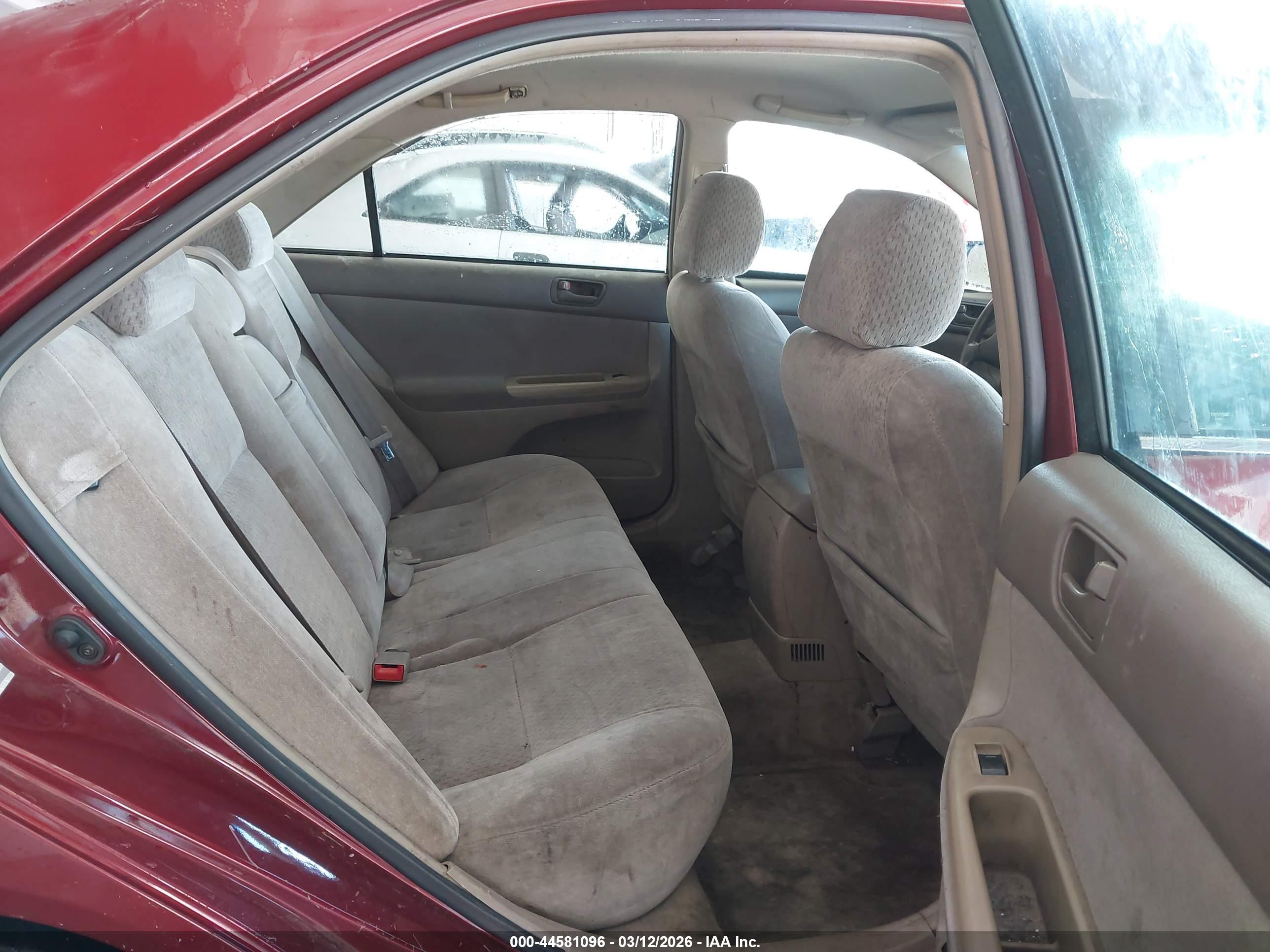 TOYOTA CAMRY image 8