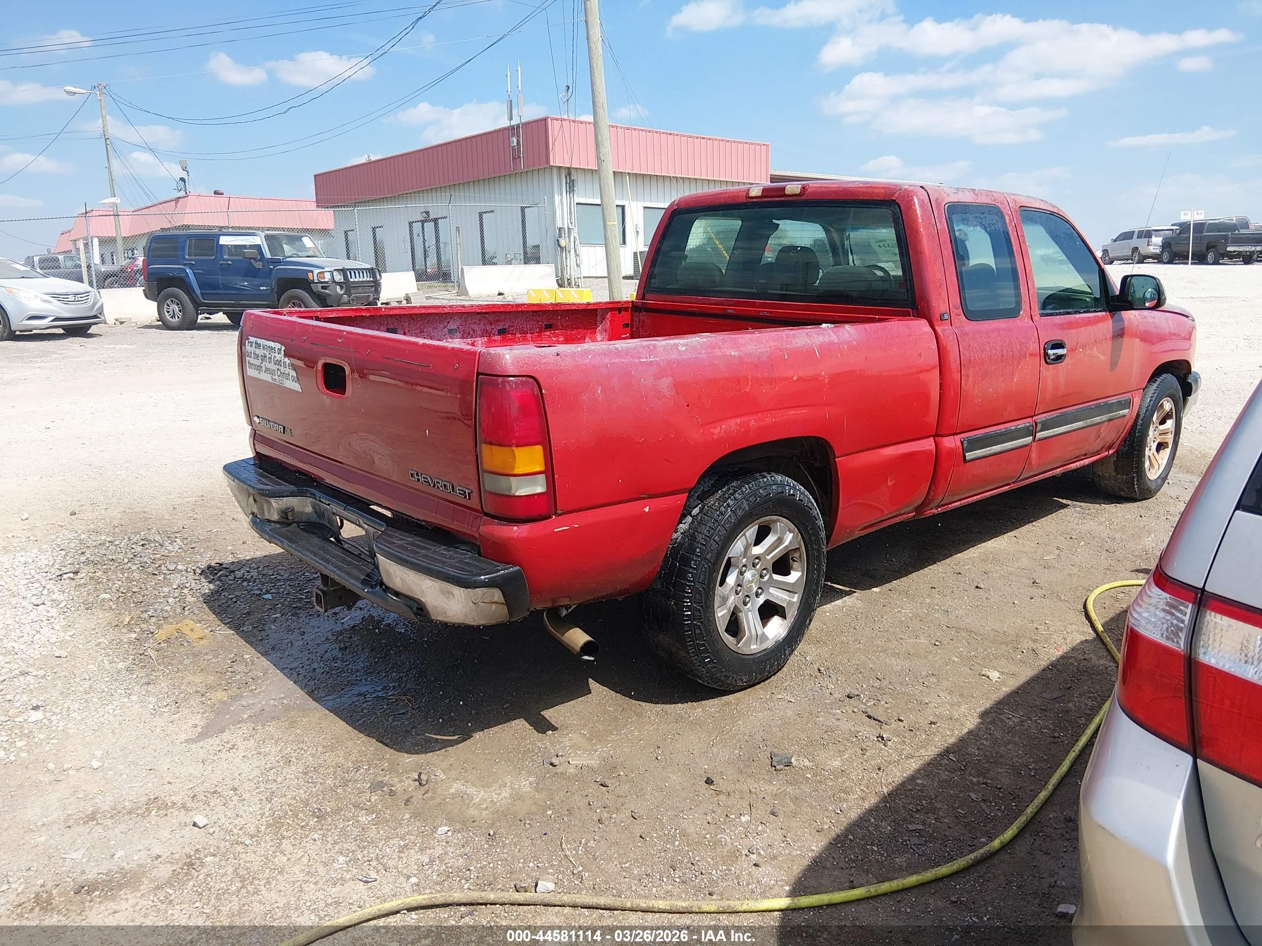 CHEVROLET SILVERADO image 4