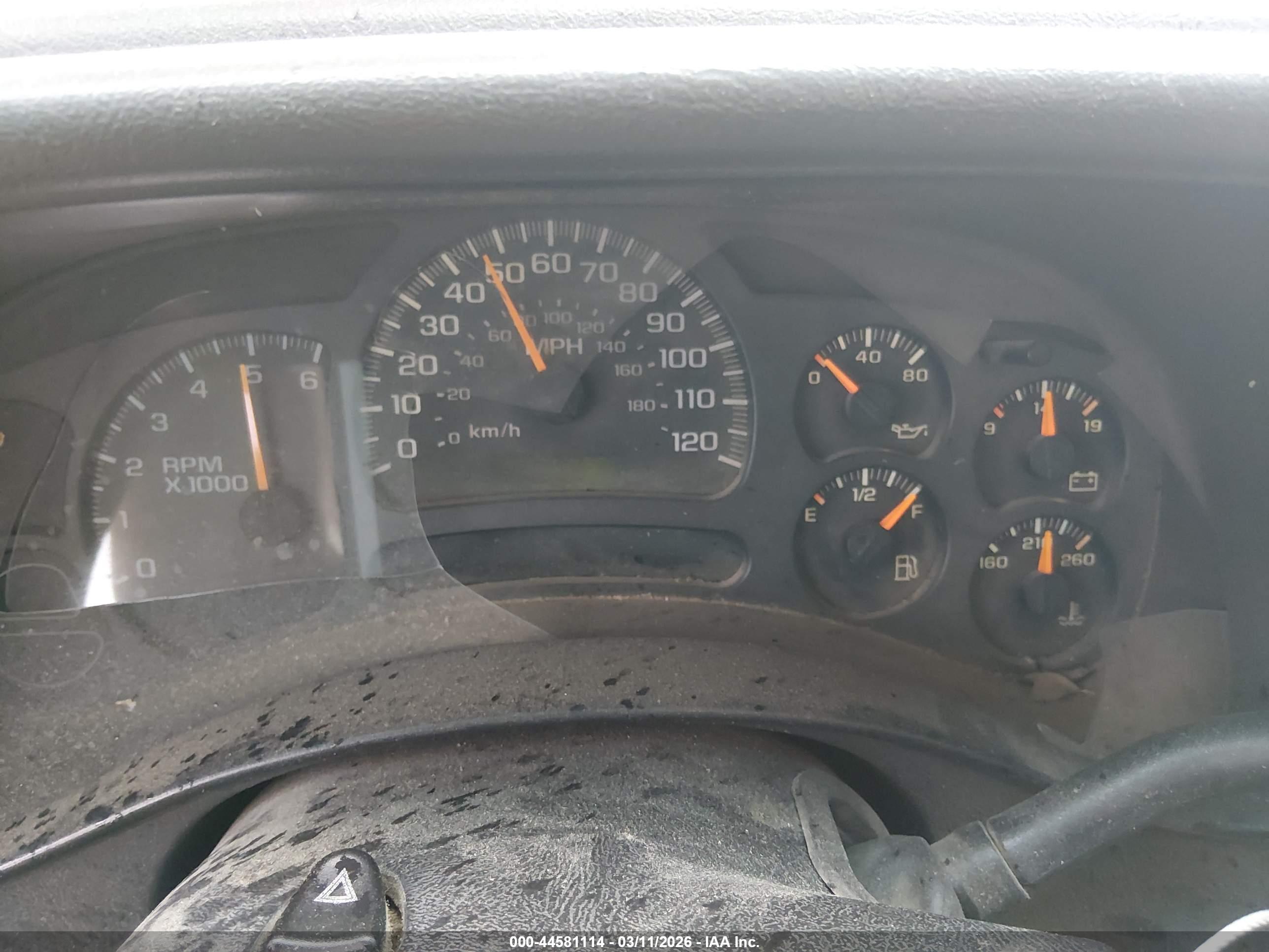 CHEVROLET SILVERADO image 7