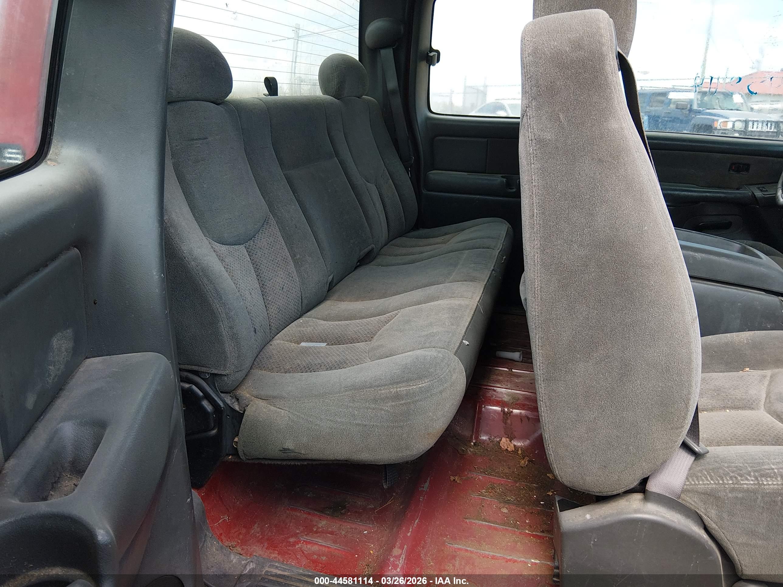 CHEVROLET SILVERADO image 8