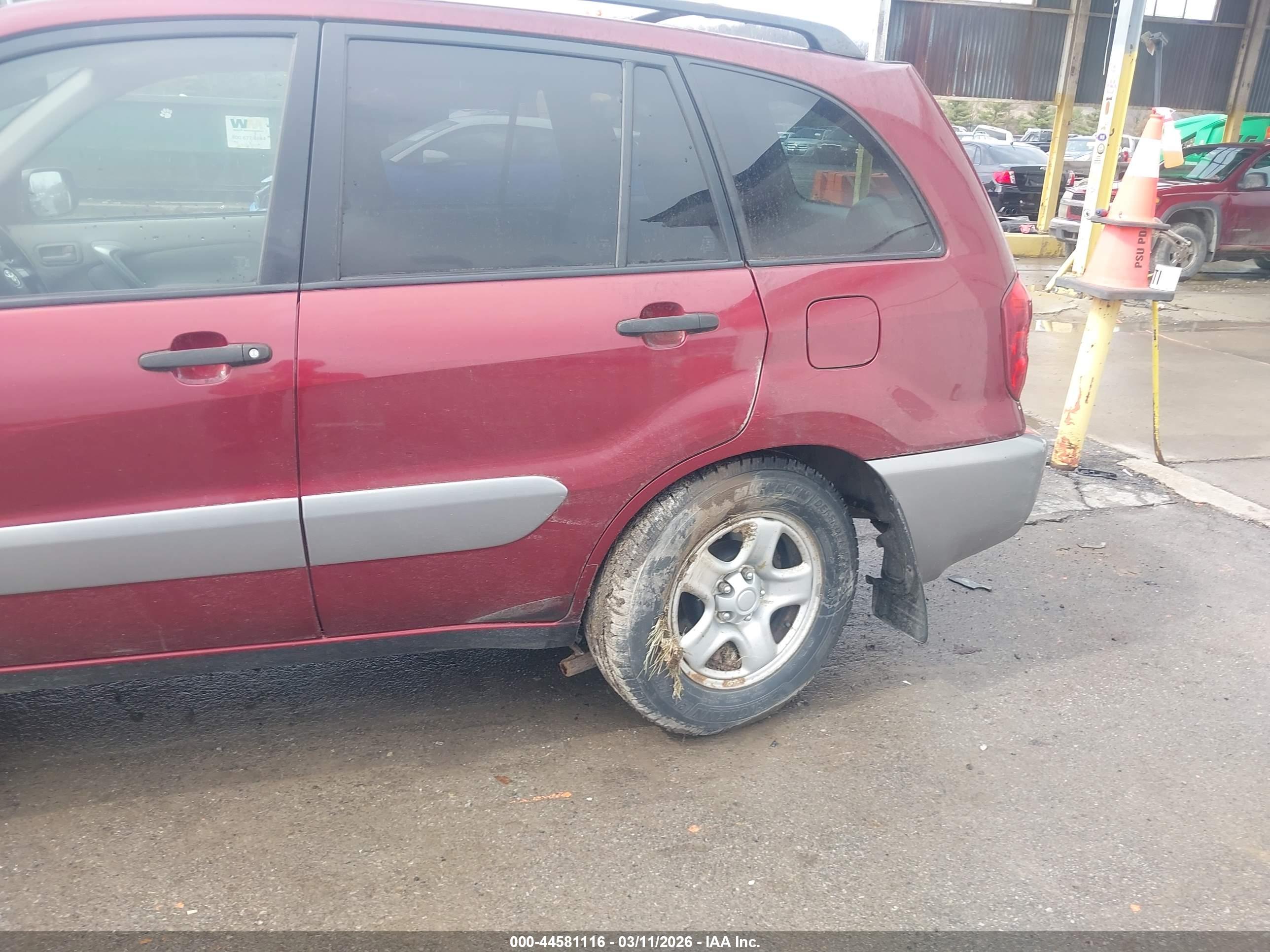 TOYOTA RAV4 image 6