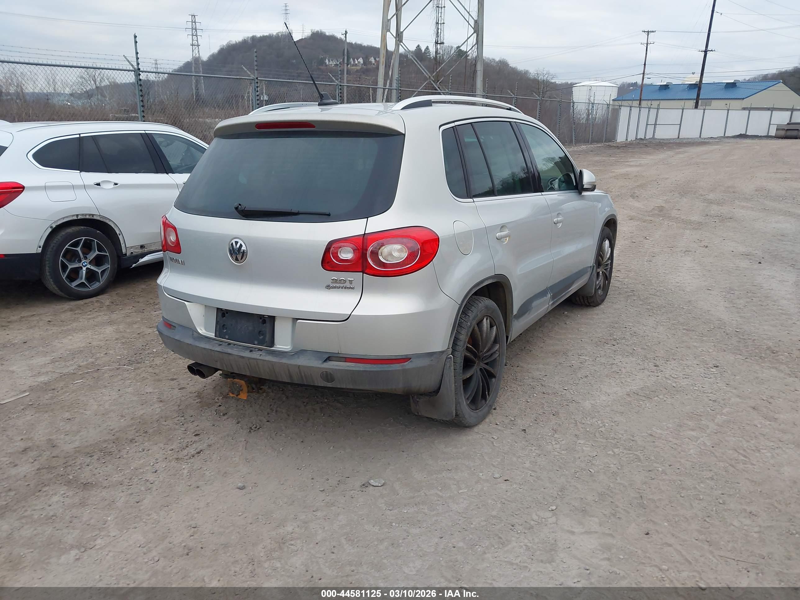 VOLKSWAGEN TIGUAN image 4