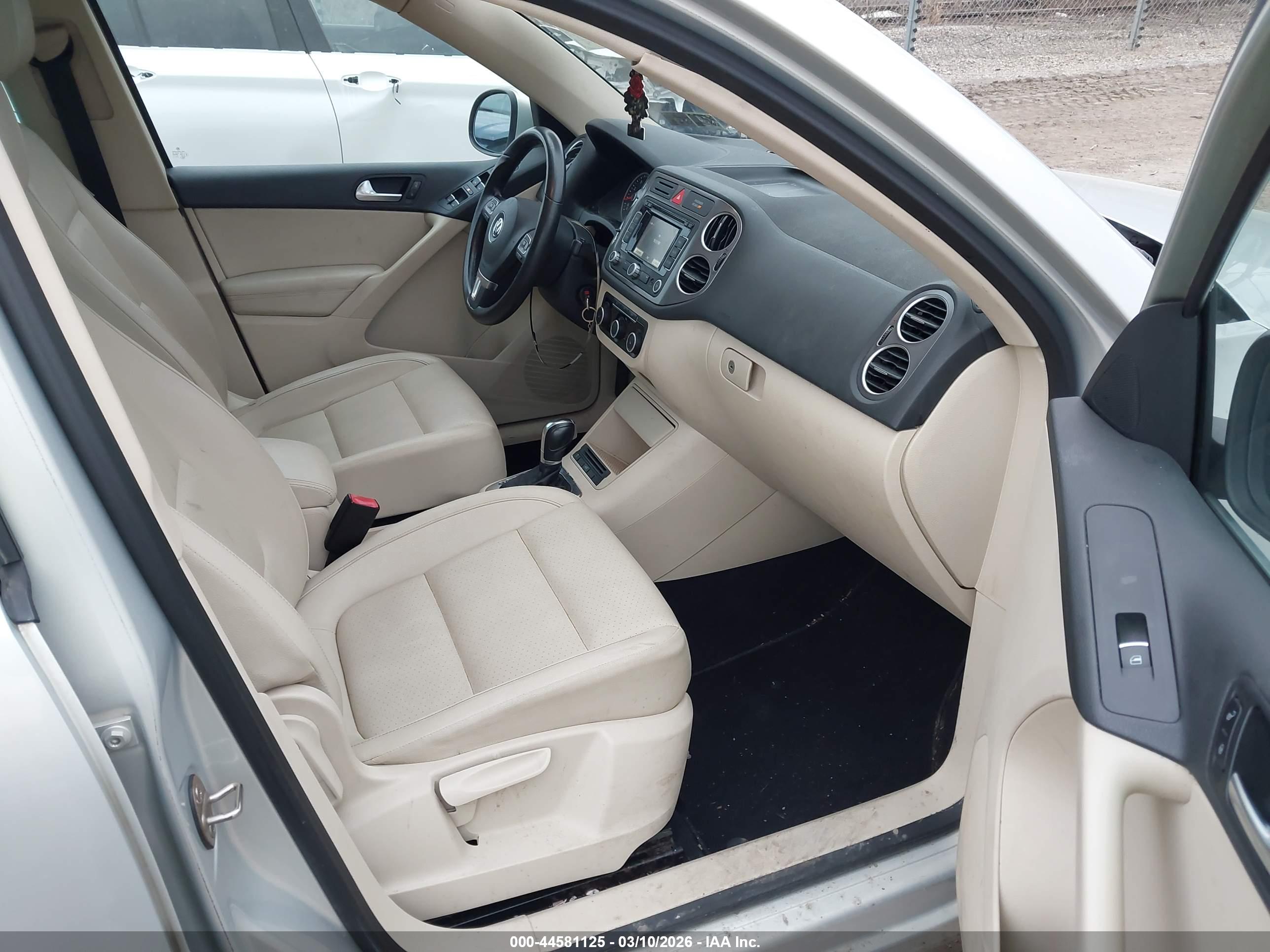 VOLKSWAGEN TIGUAN image 5
