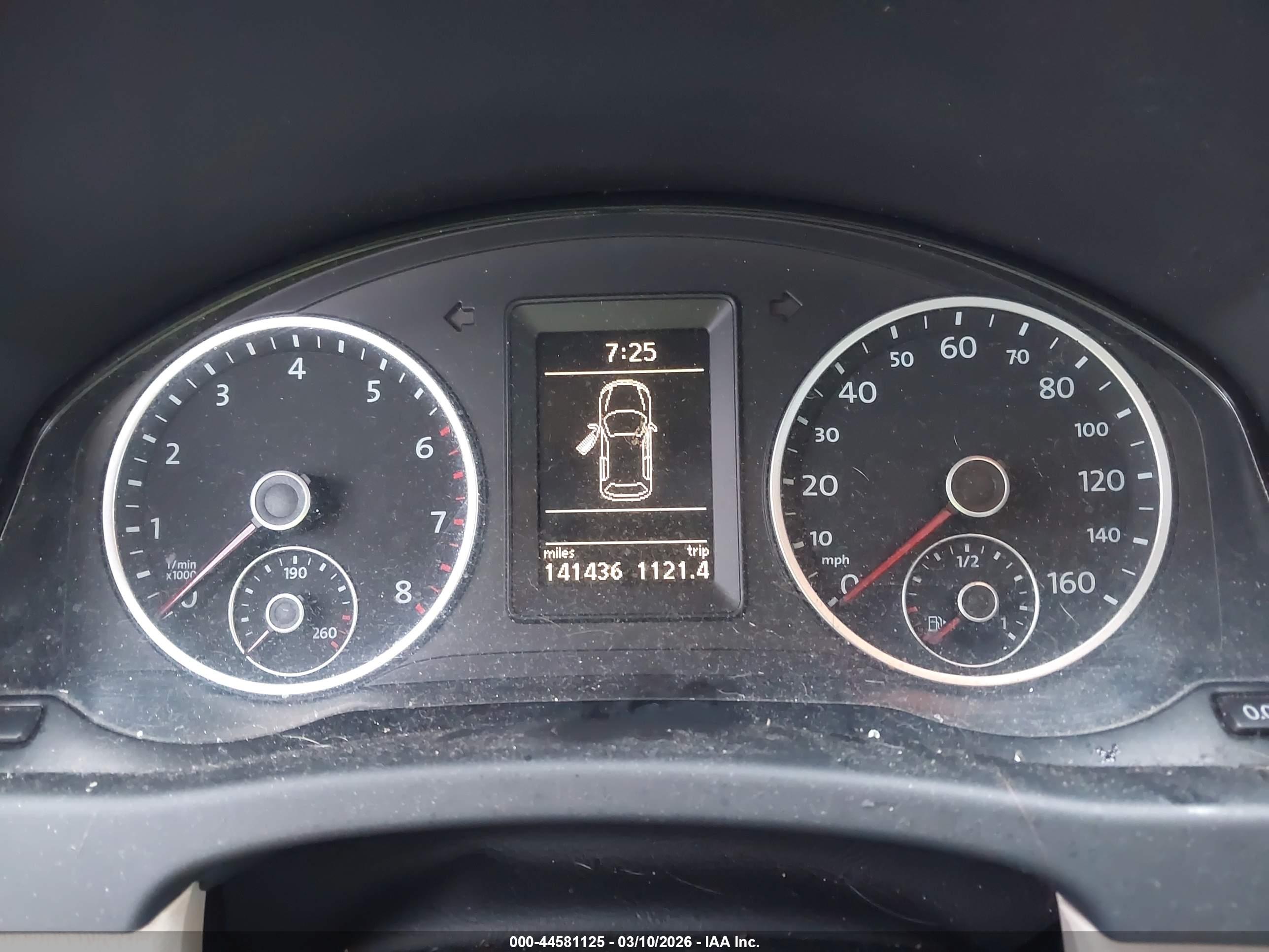 VOLKSWAGEN TIGUAN image 7