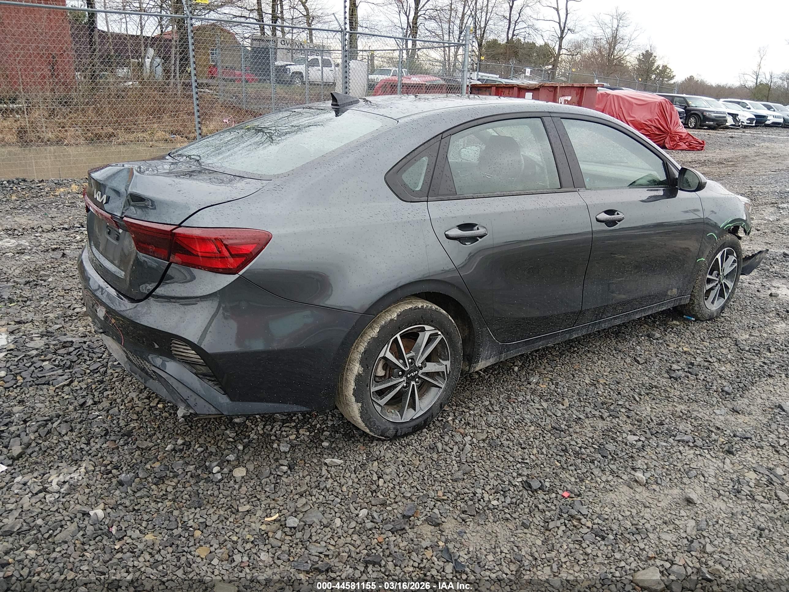 KIA FORTE image 4