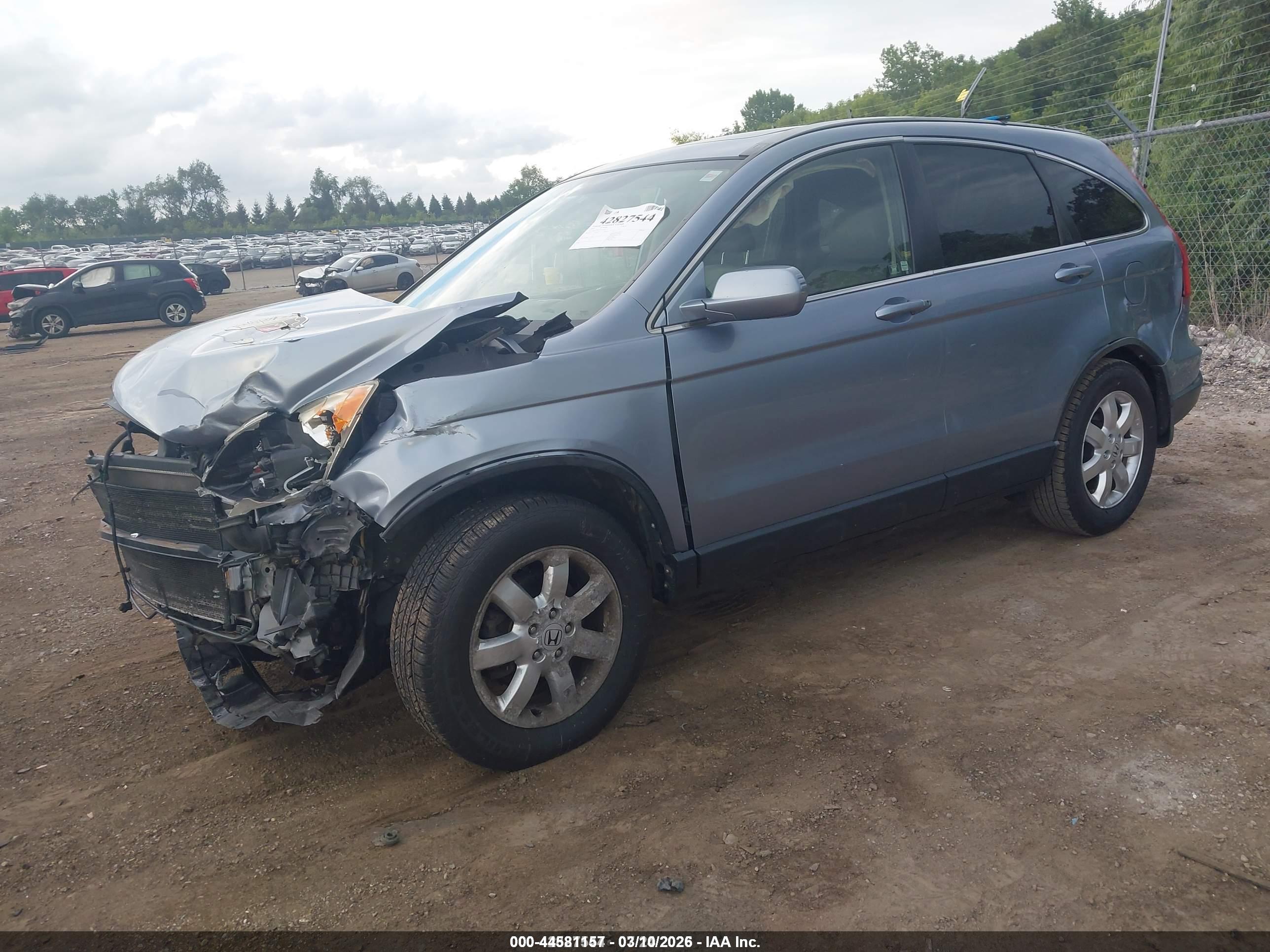 HONDA CR-V image 2