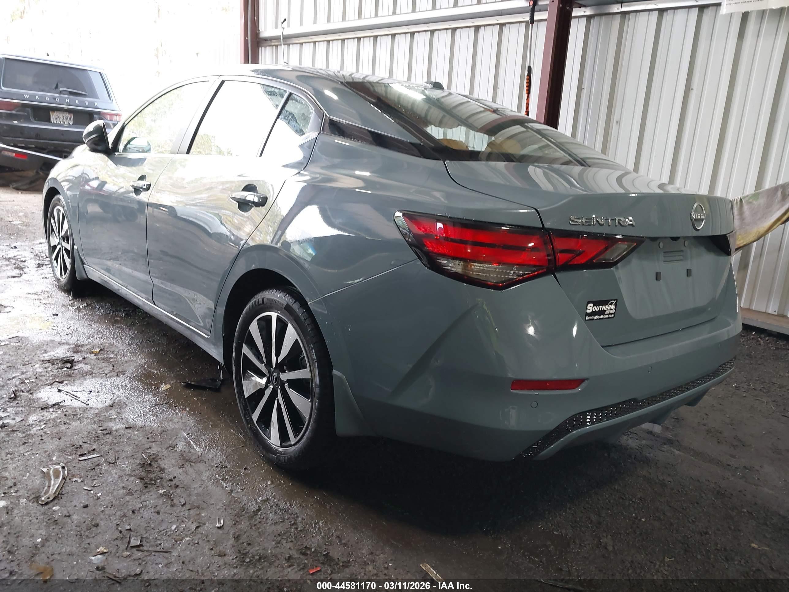 NISSAN SENTRA image 3