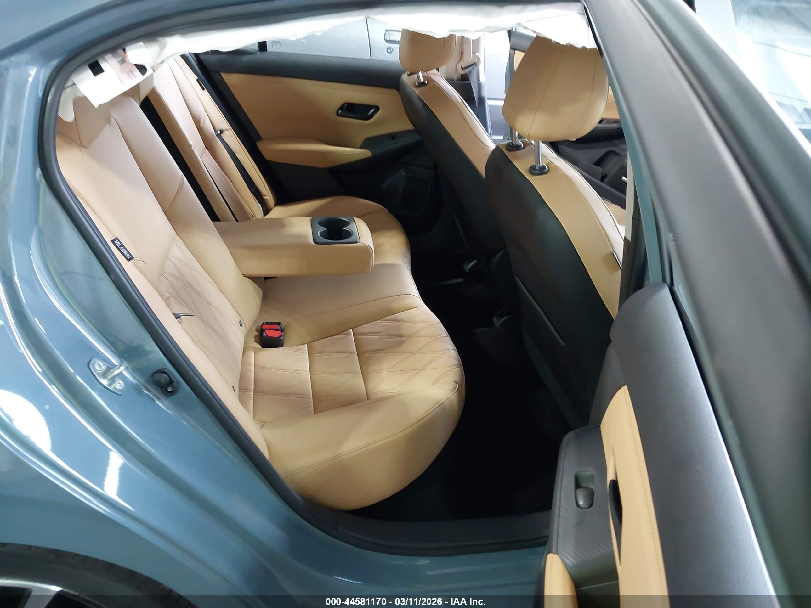 NISSAN SENTRA image 8