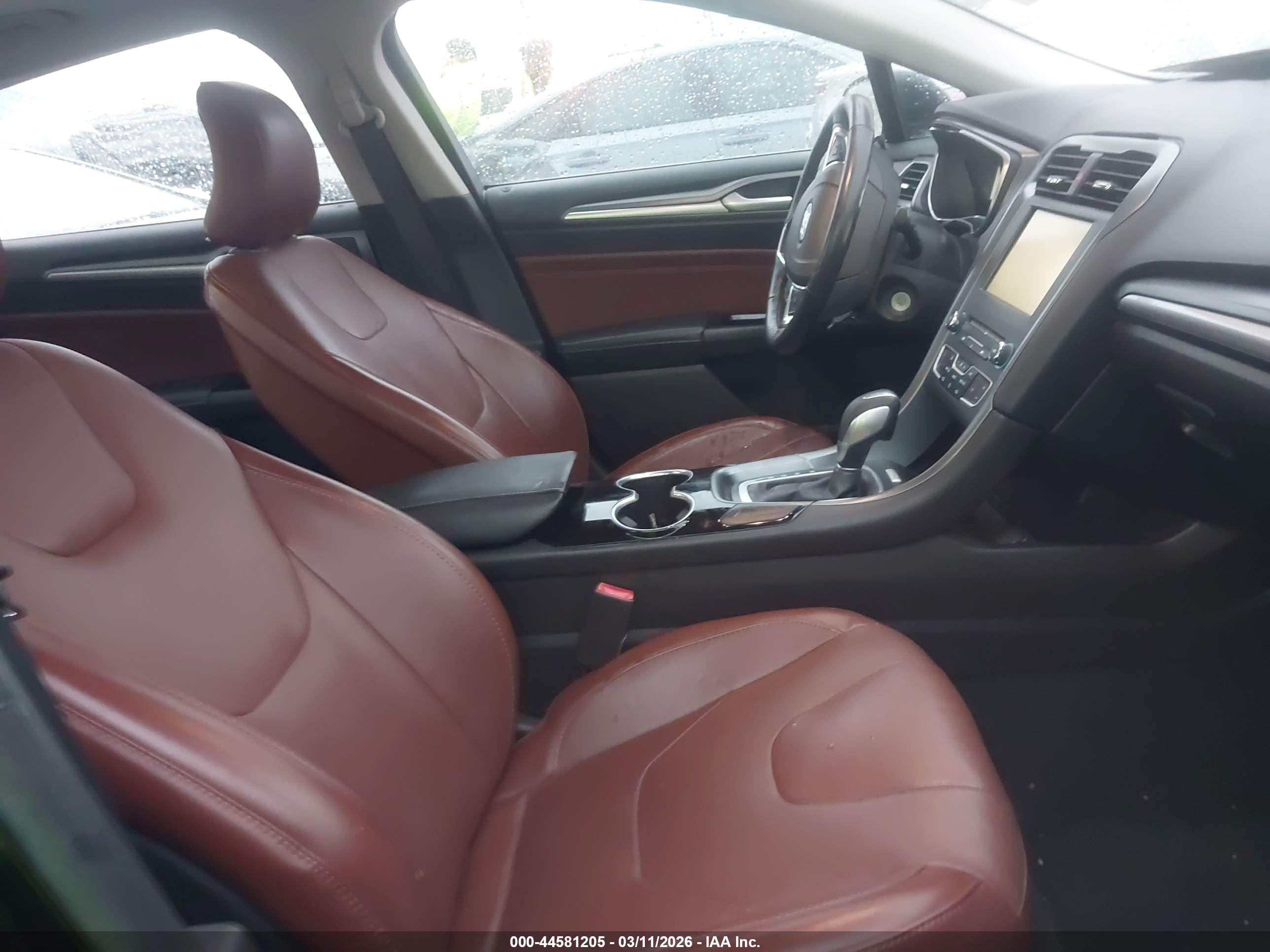 FORD FUSION image 5