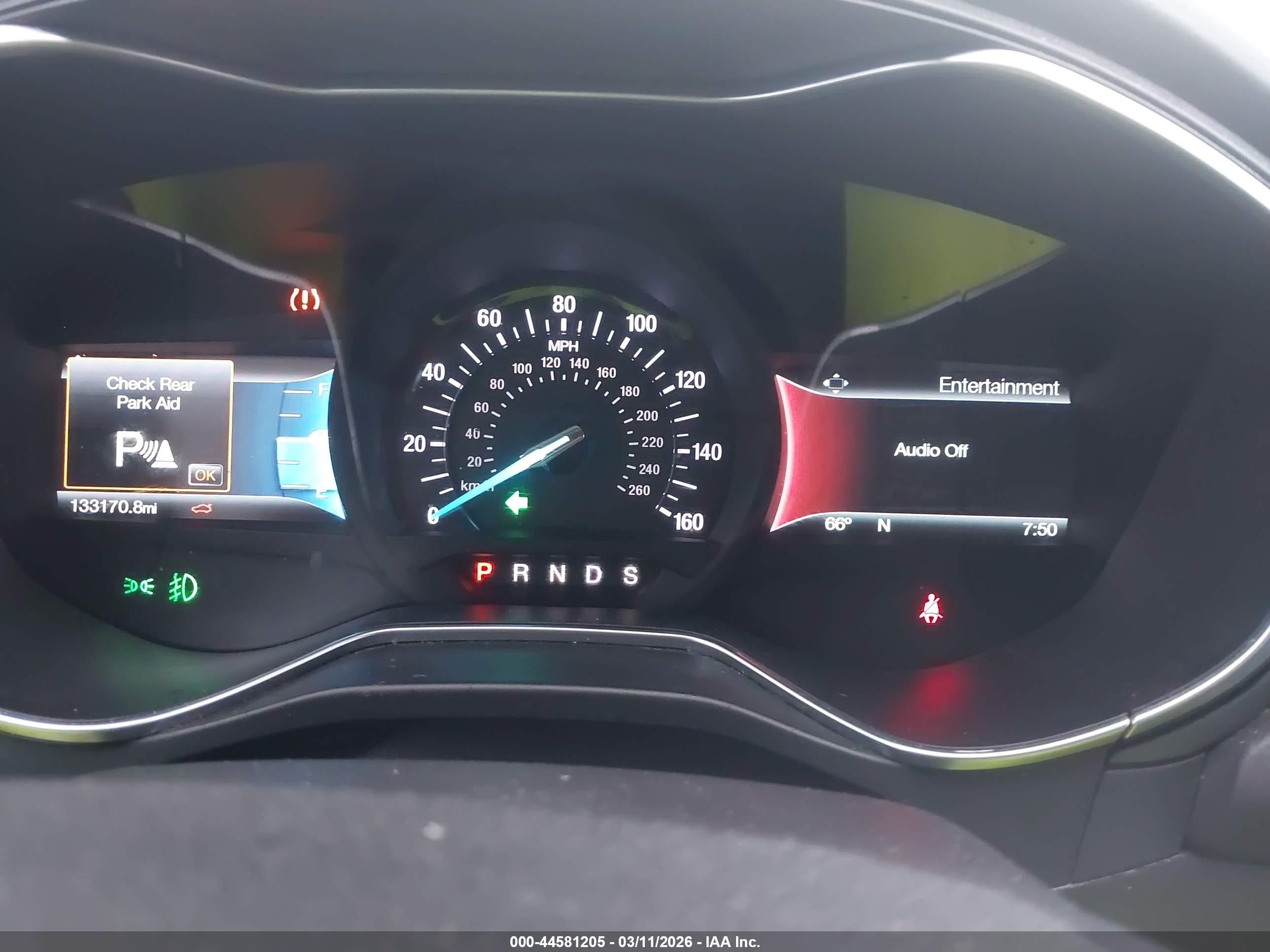 FORD FUSION image 7