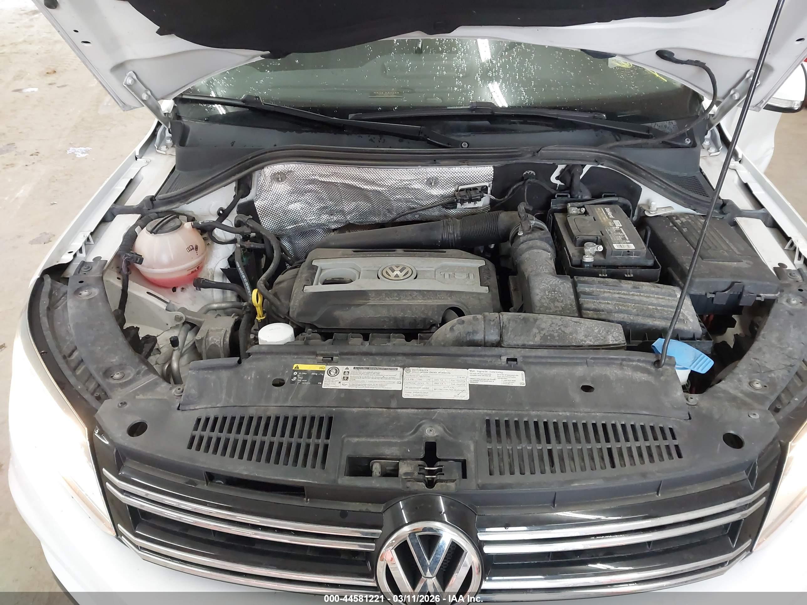 VOLKSWAGEN TIGUAN image 10