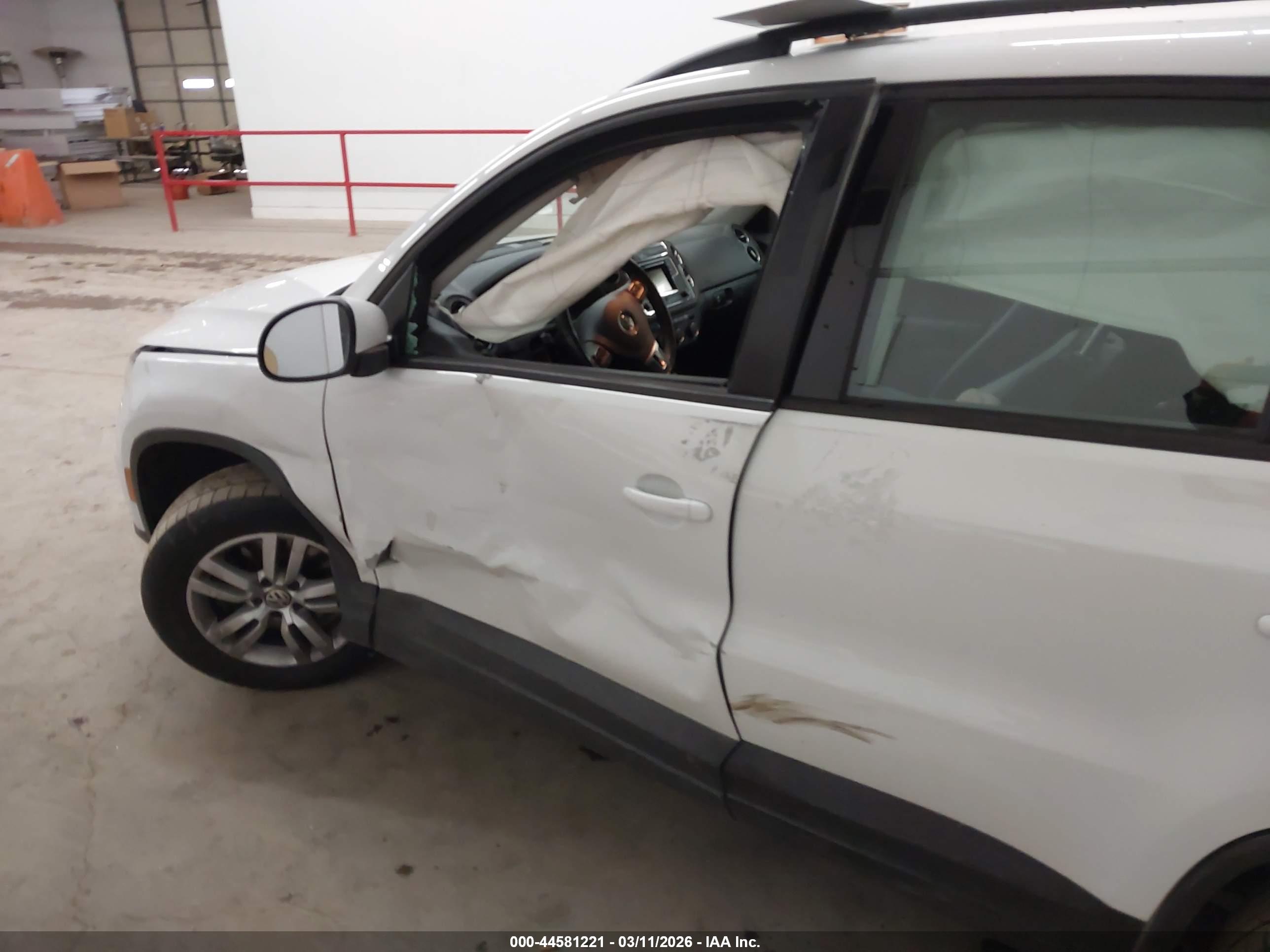 VOLKSWAGEN TIGUAN image 6