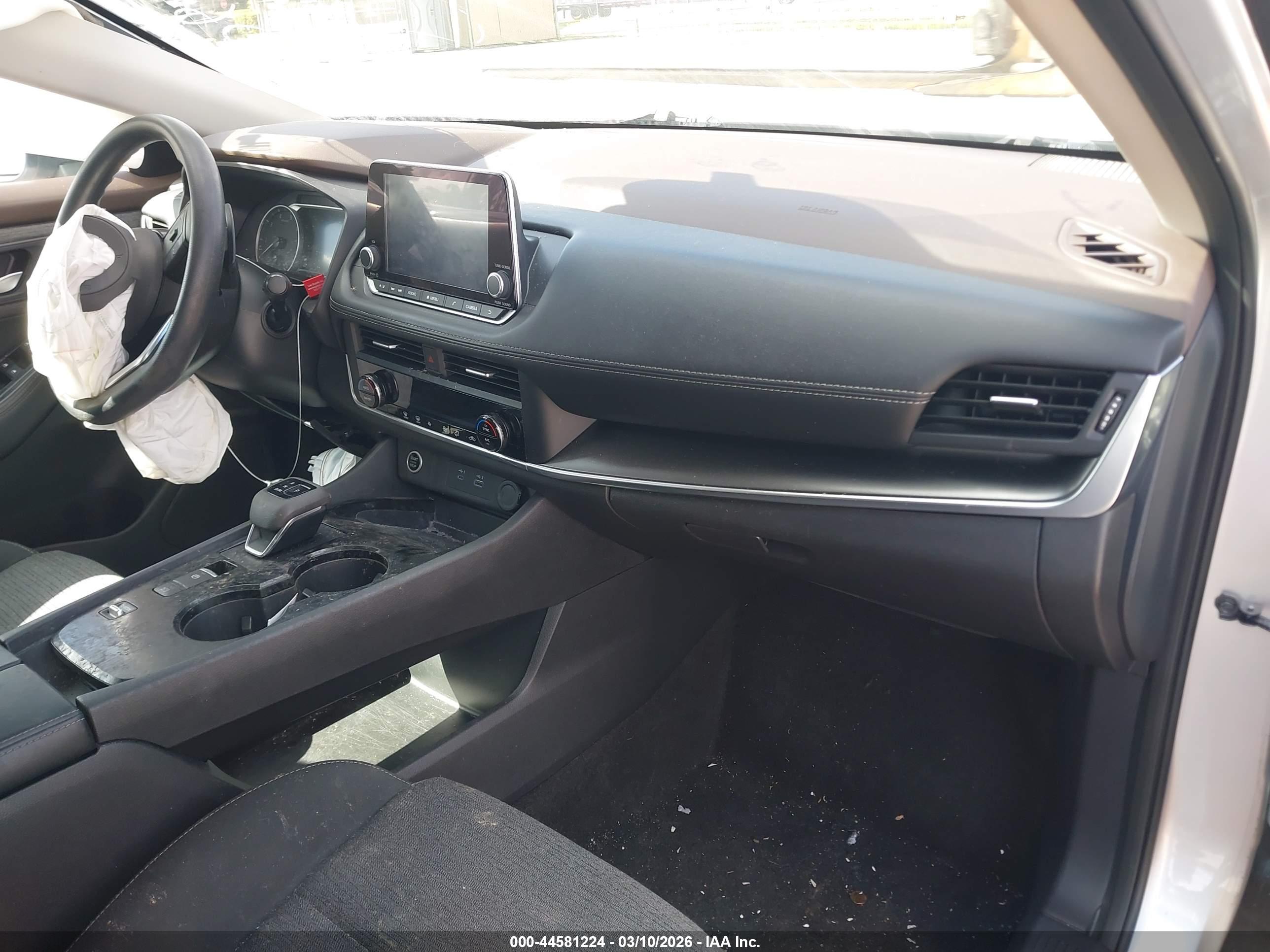 NISSAN ROGUE image 5