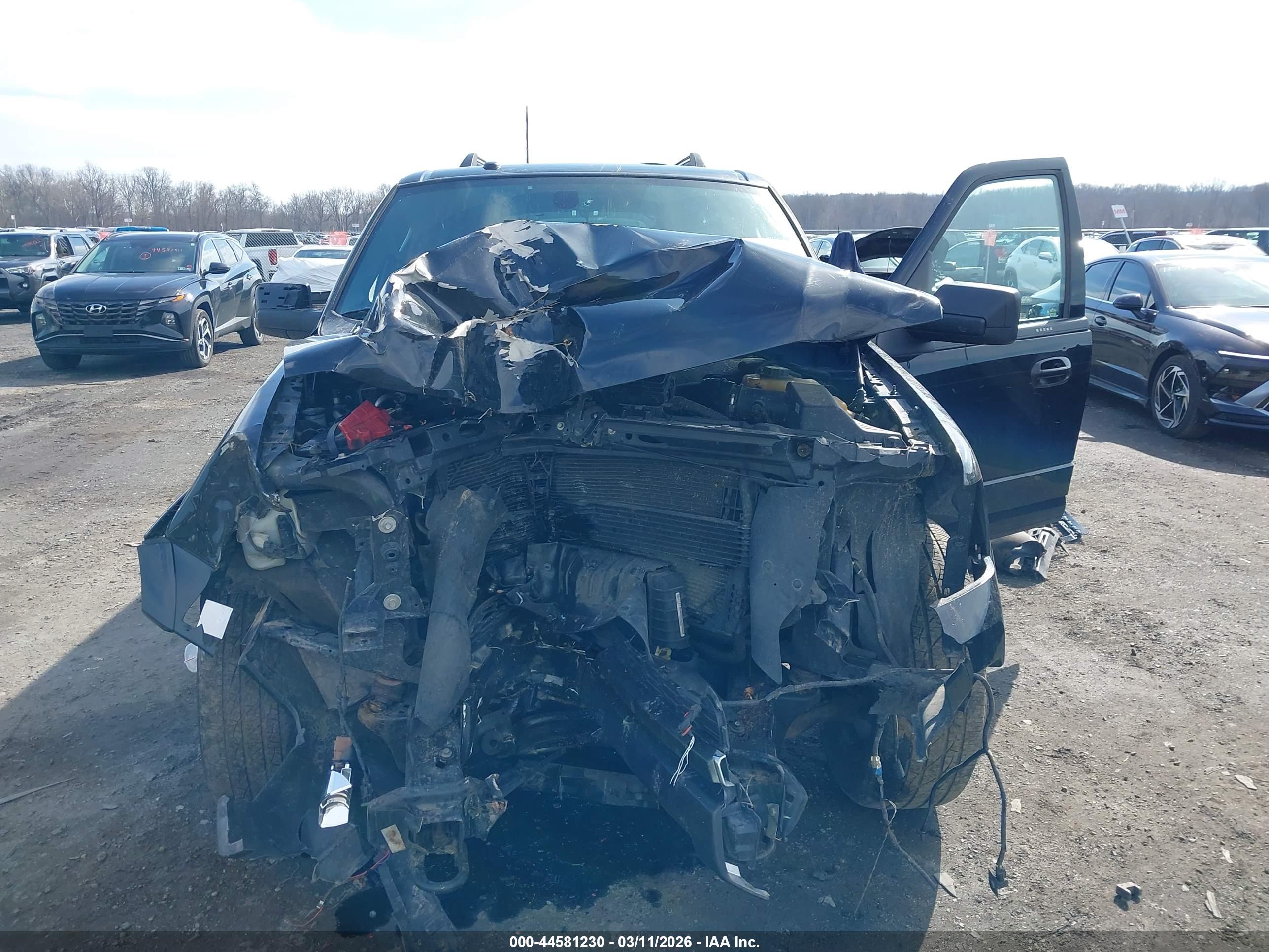FORD EXPEDITION image 6