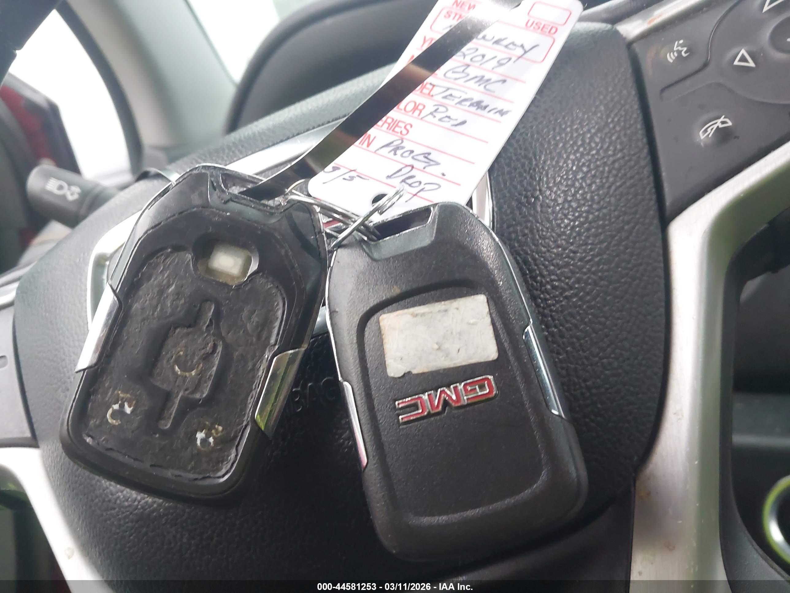 GMC TERRAIN image 11