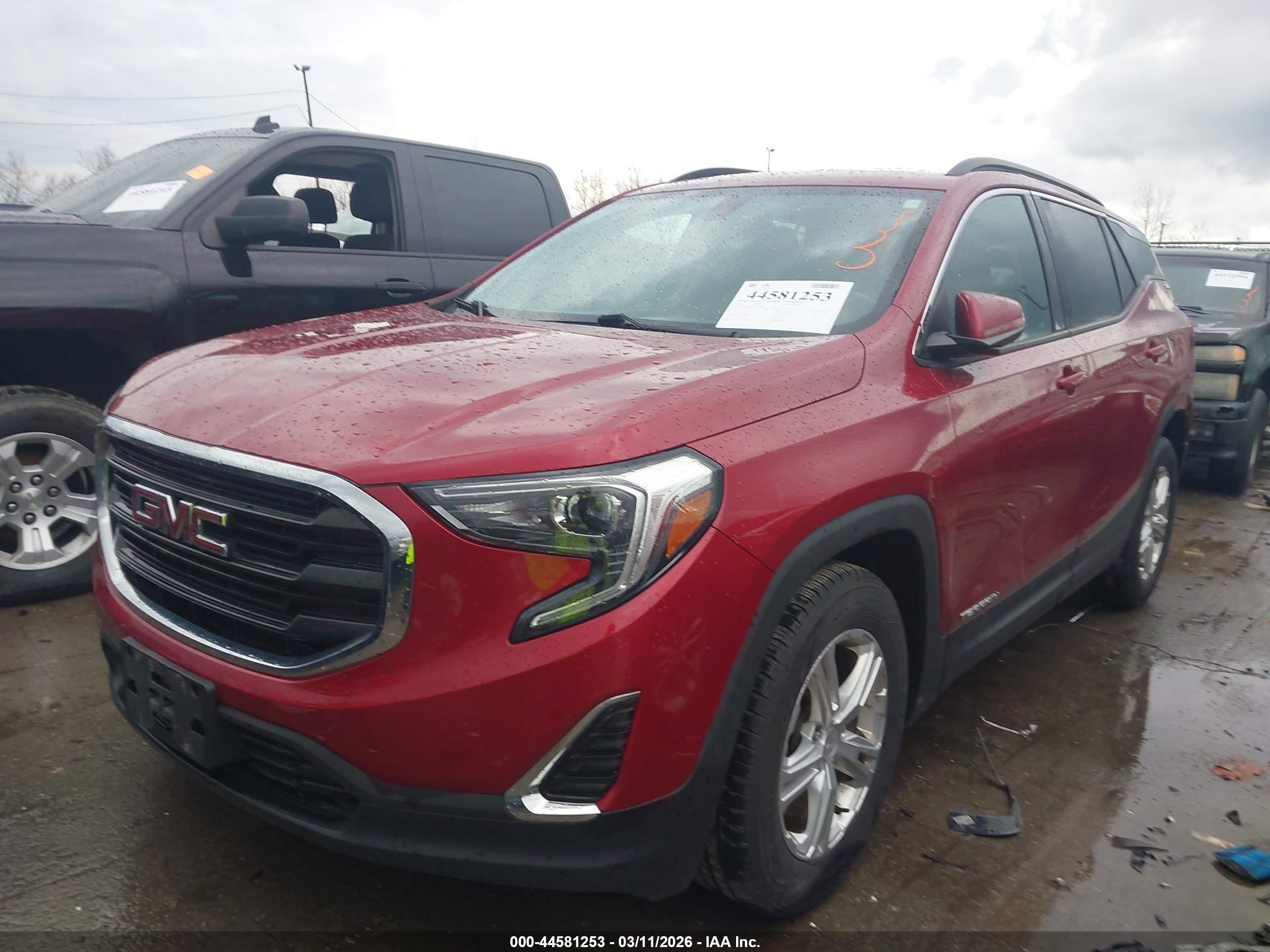 GMC TERRAIN image 2