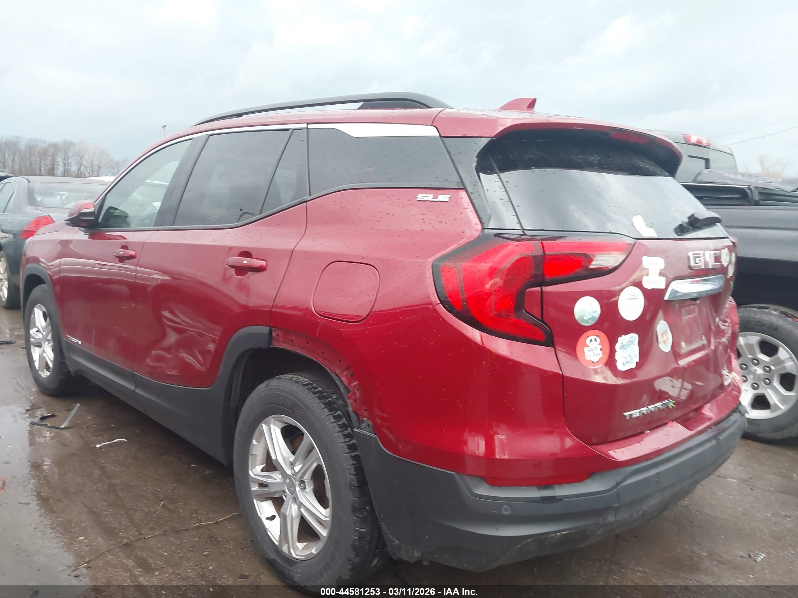 GMC TERRAIN image 3