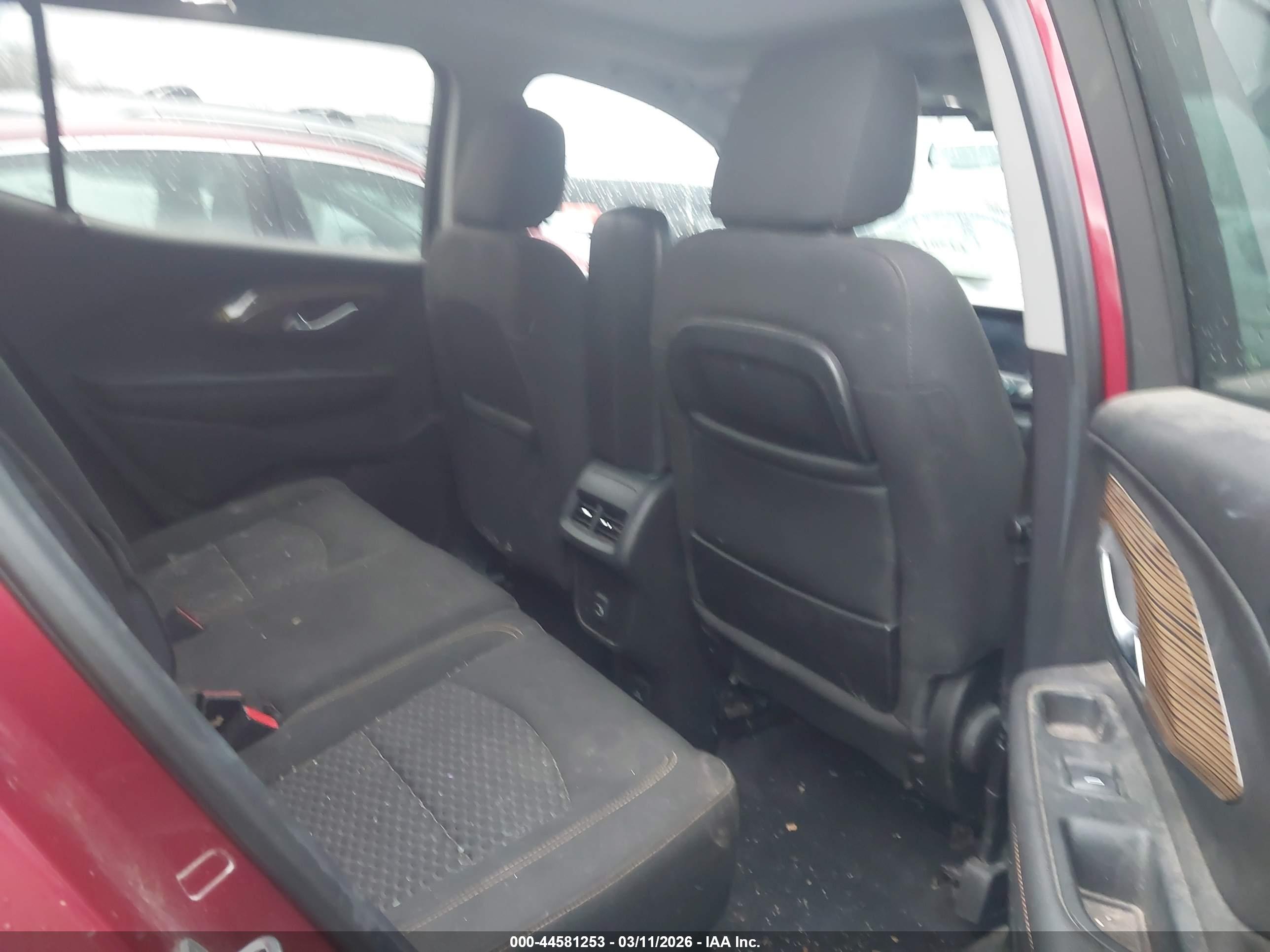 GMC TERRAIN image 8