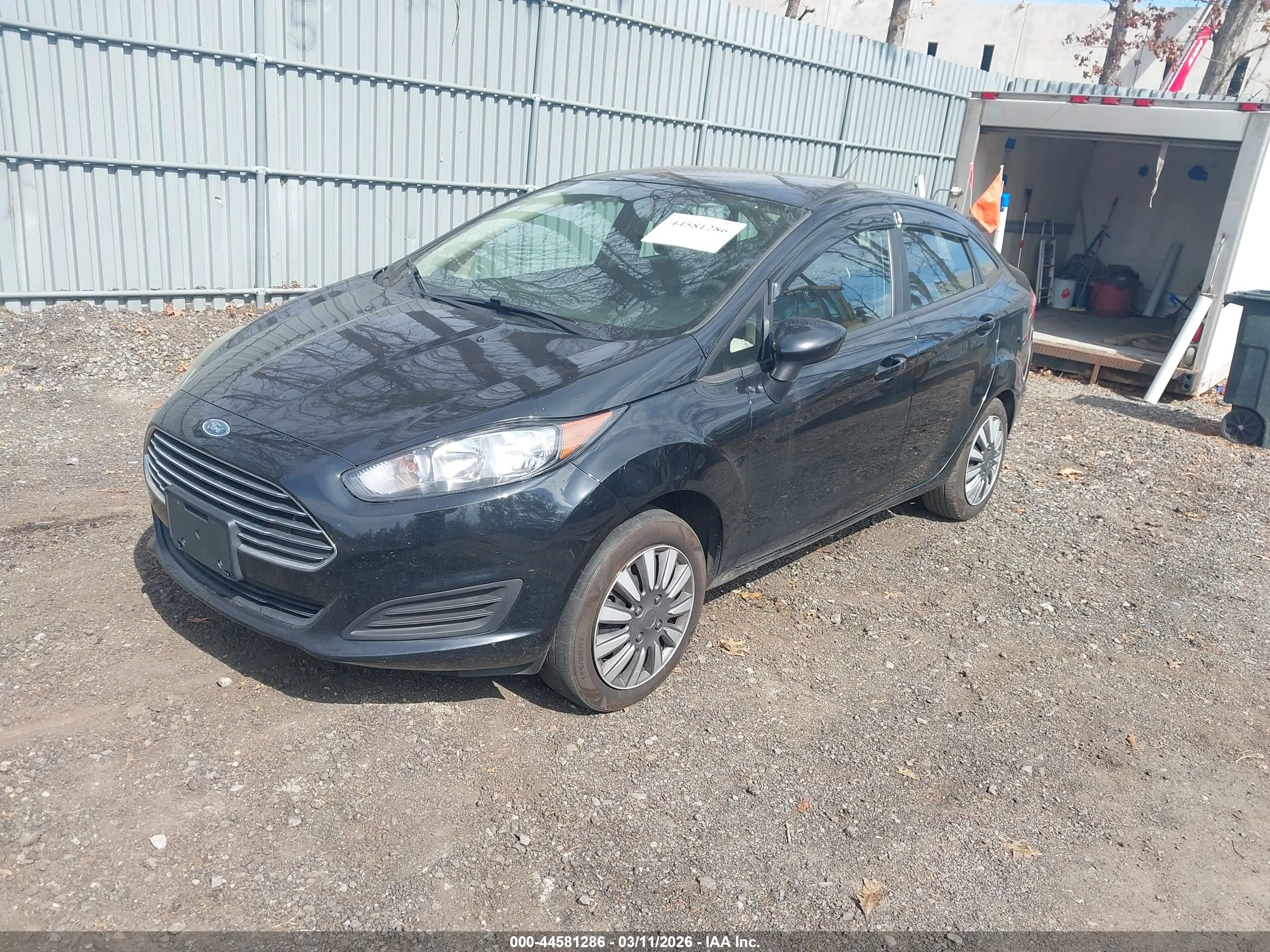 FORD FIESTA image 2