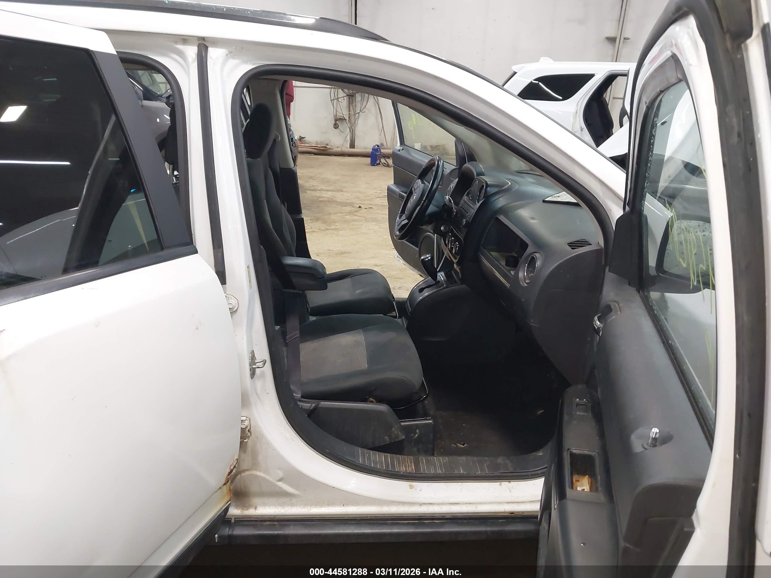 JEEP COMPASS image 5