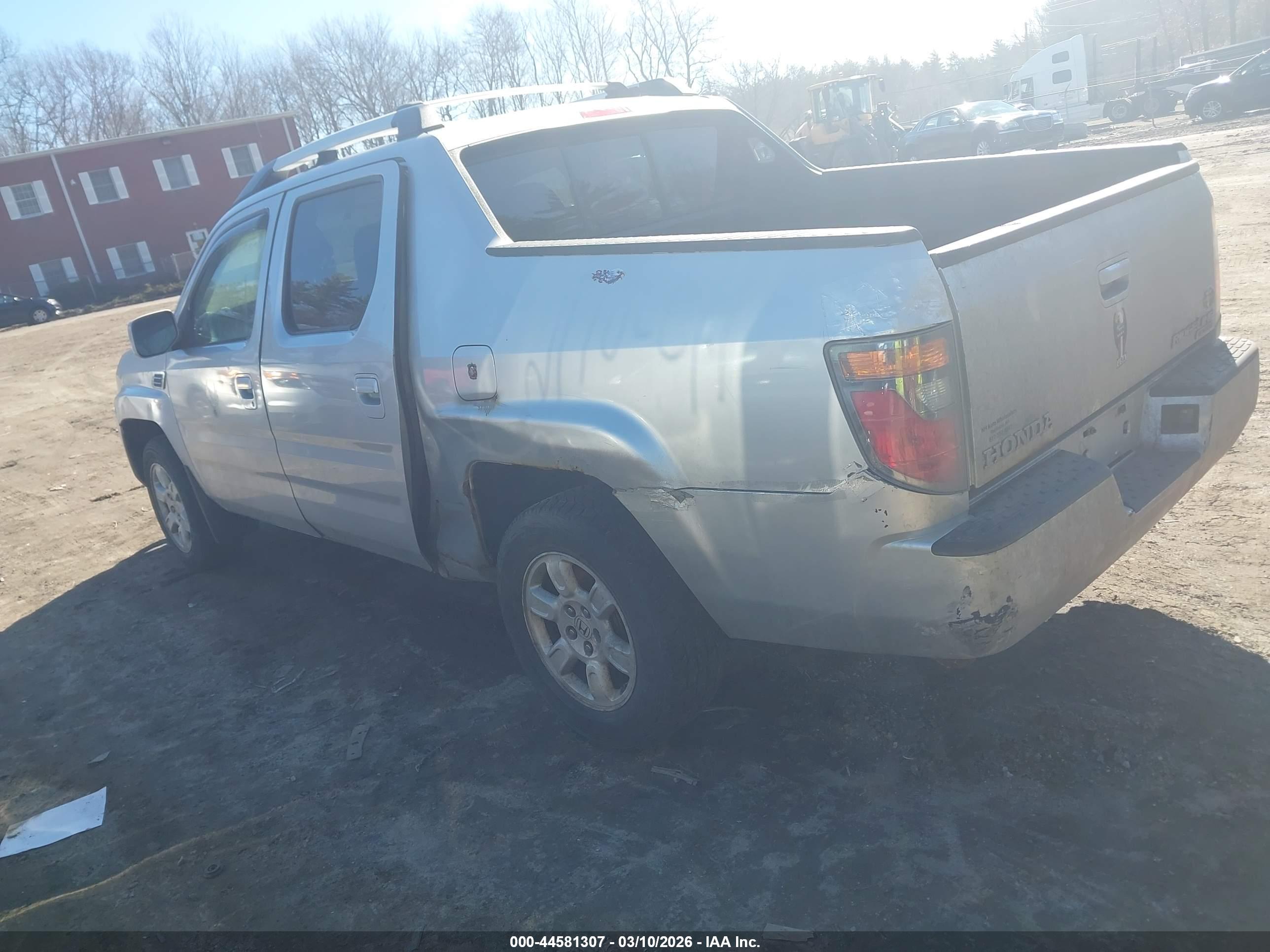 HONDA RIDGELINE image 3