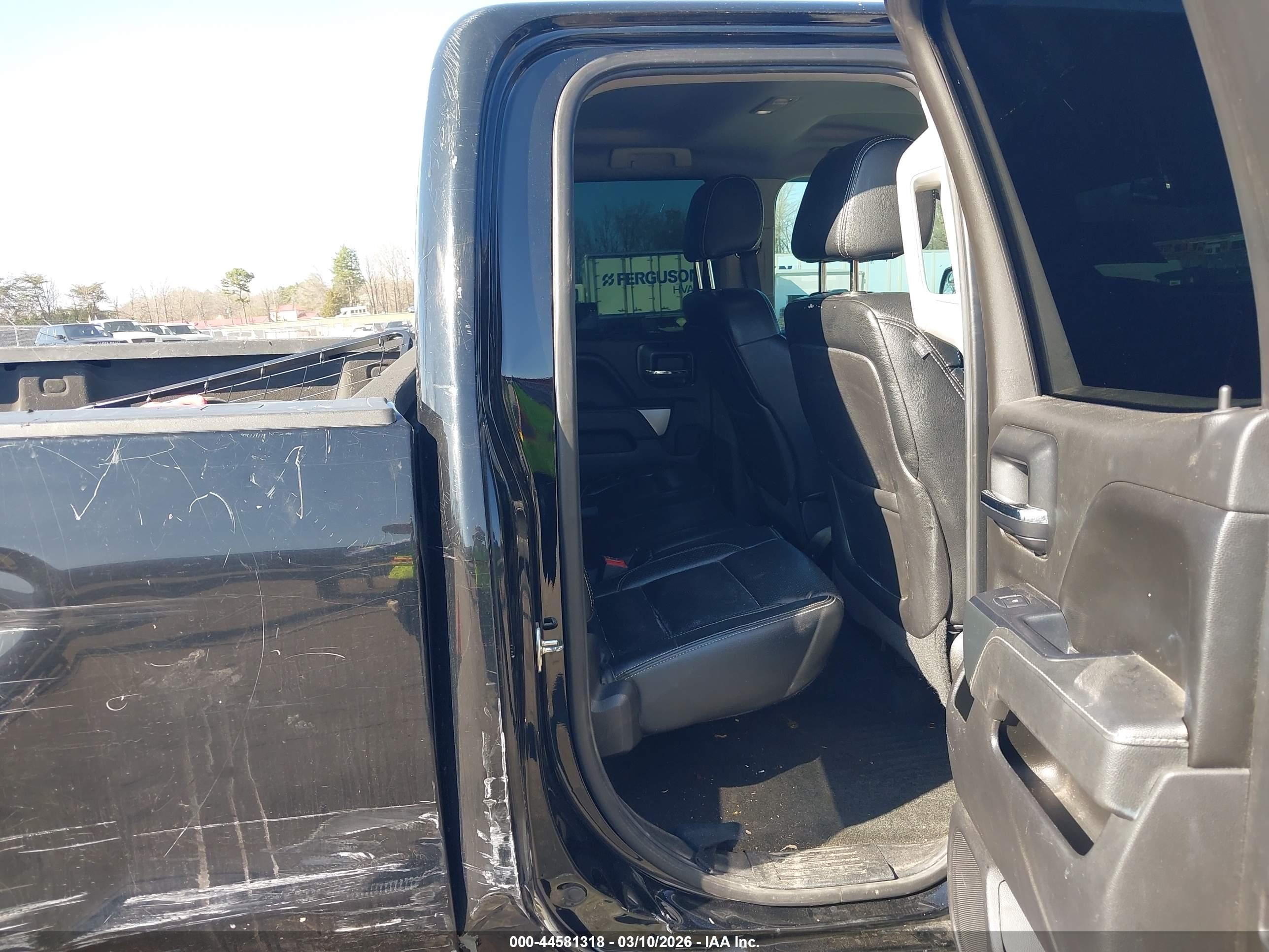 CHEVROLET SILVERADO image 8