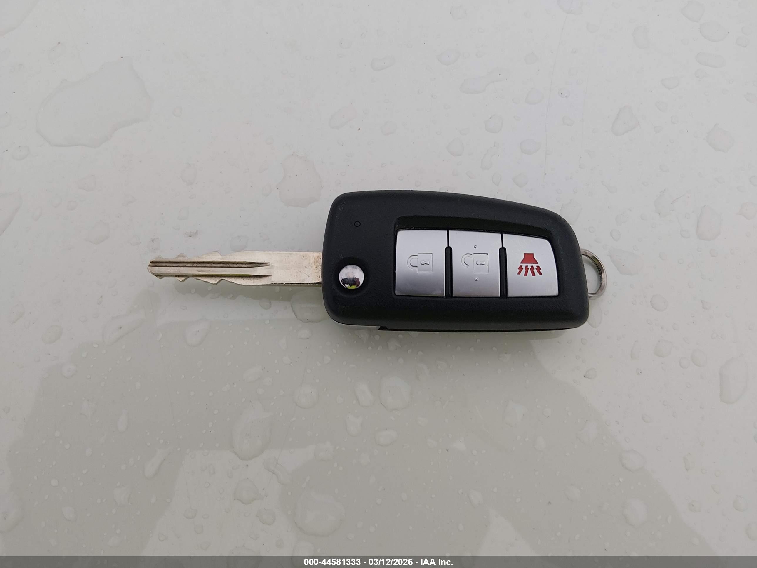 NISSAN ROGUE image 11