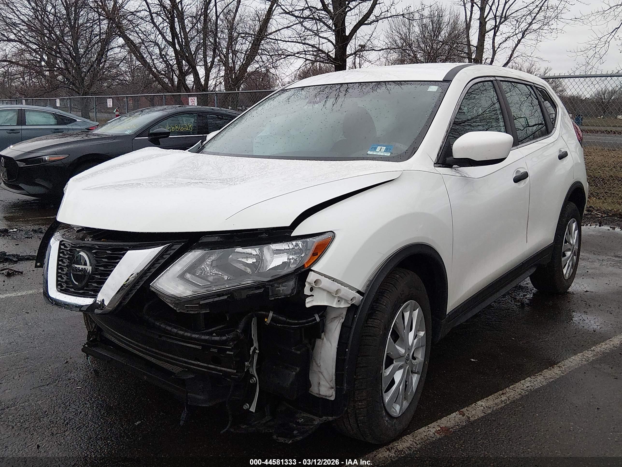 NISSAN ROGUE image 2